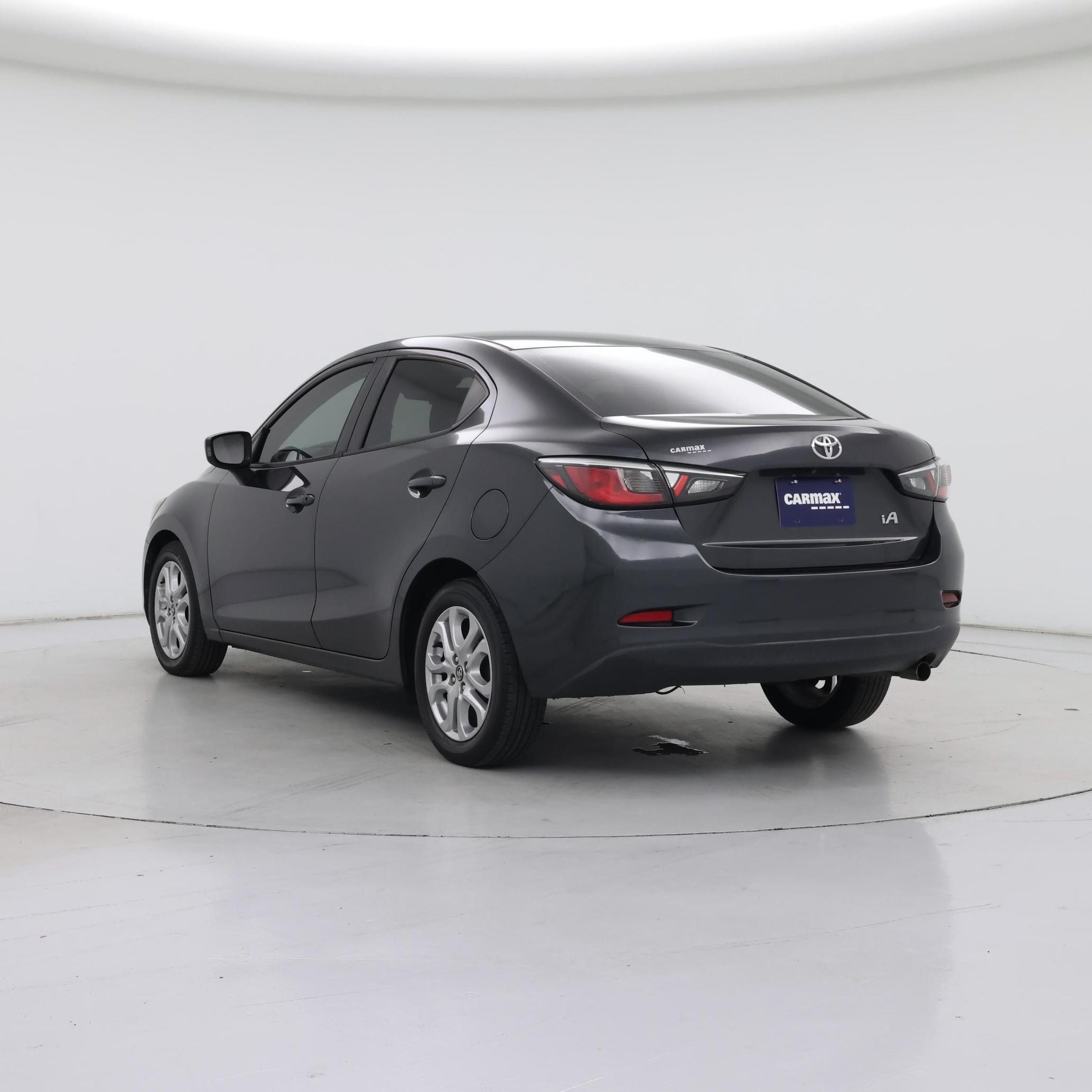 Thumbnail: 2017 Toyota Yaris iA - 2