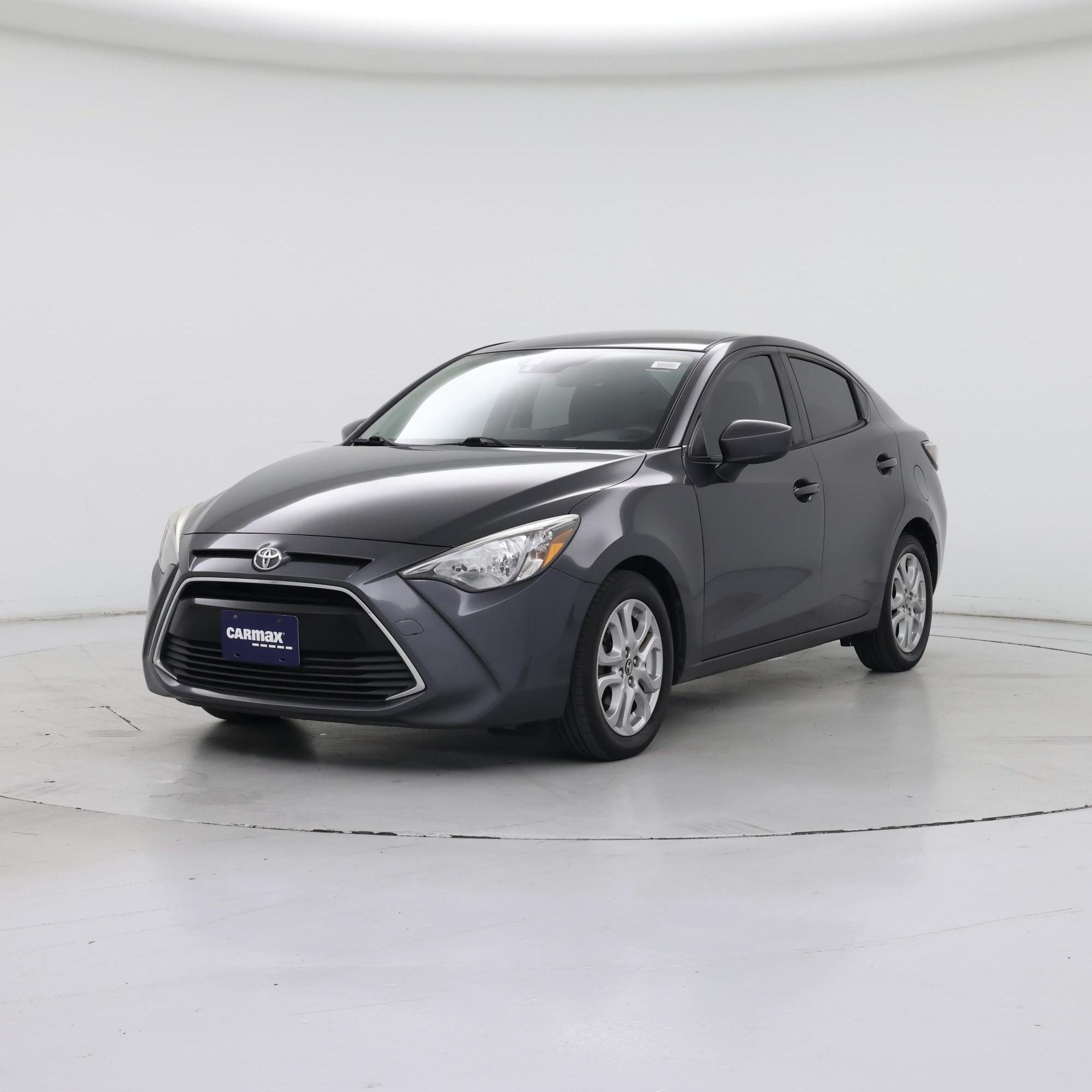 Thumbnail: 2017 Toyota Yaris iA - 4