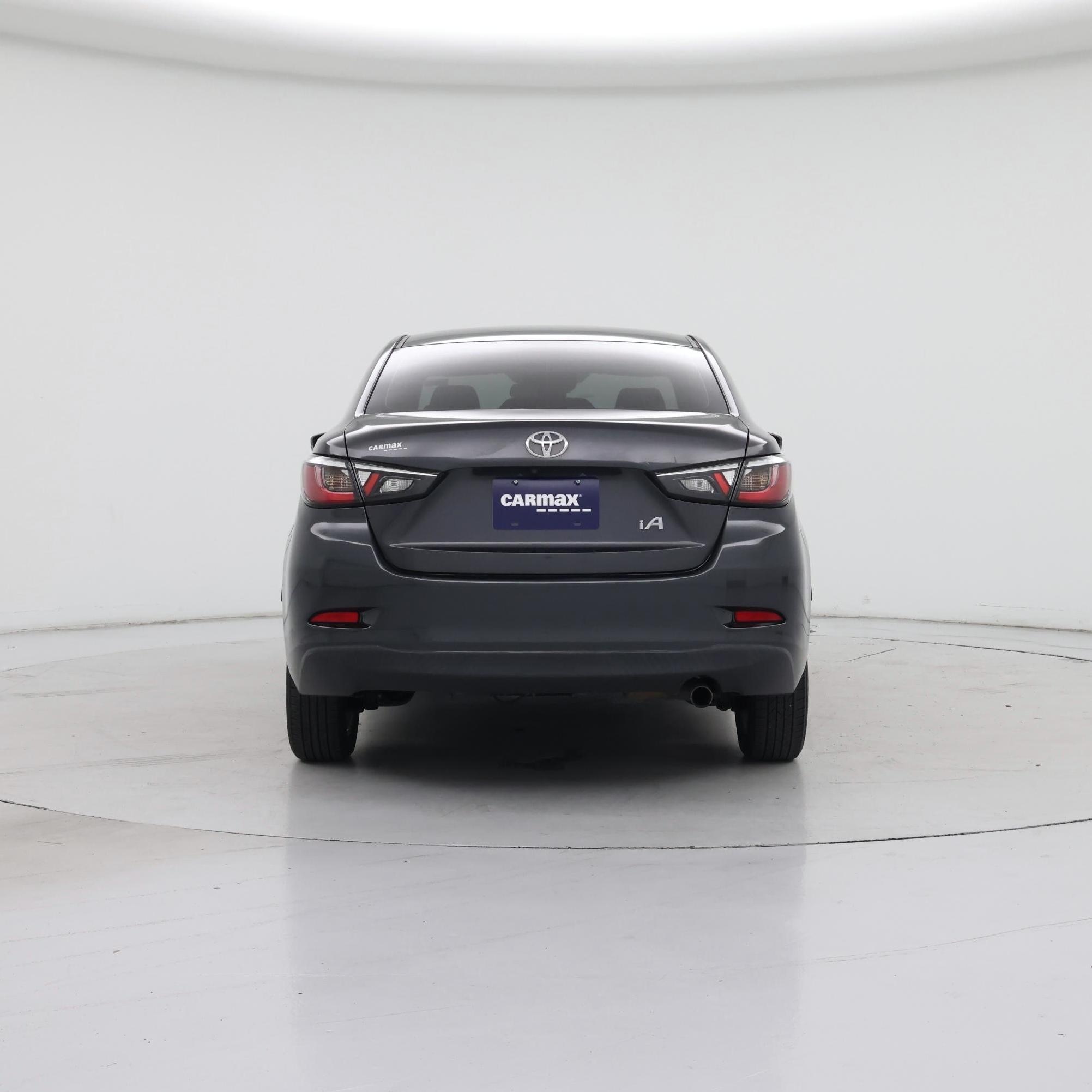 Thumbnail: 2017 Toyota Yaris iA - 6