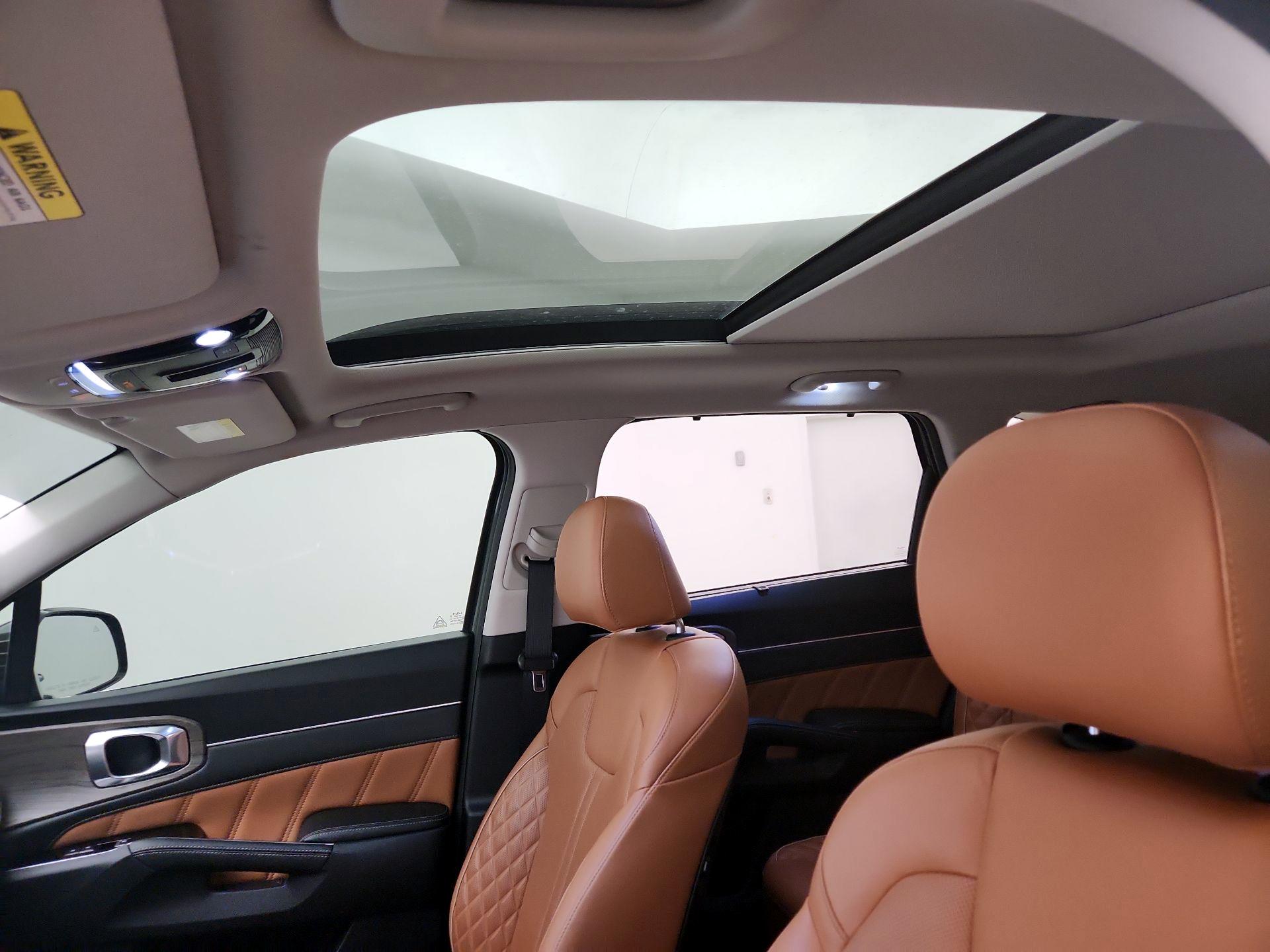 Thumbnail: 2023 Kia Sorento - 20