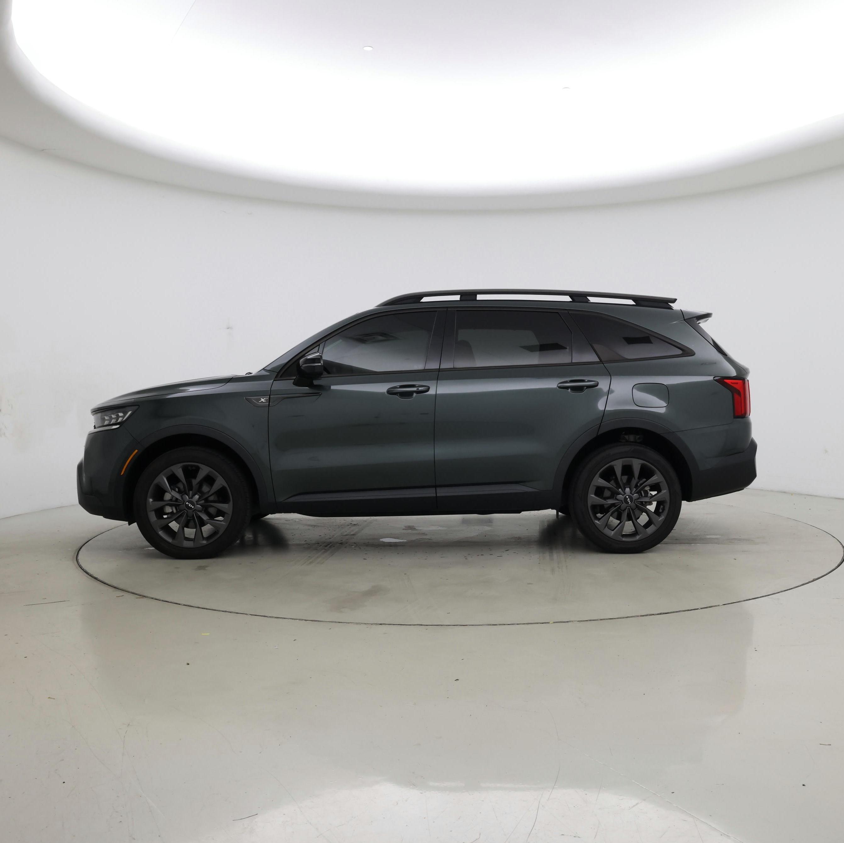 Thumbnail: 2023 Kia Sorento - 3