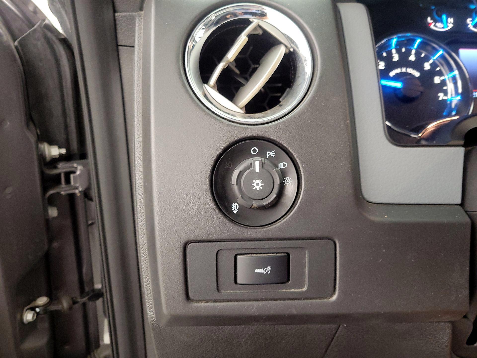 Thumbnail: 2014 Ford F-150 - 13
