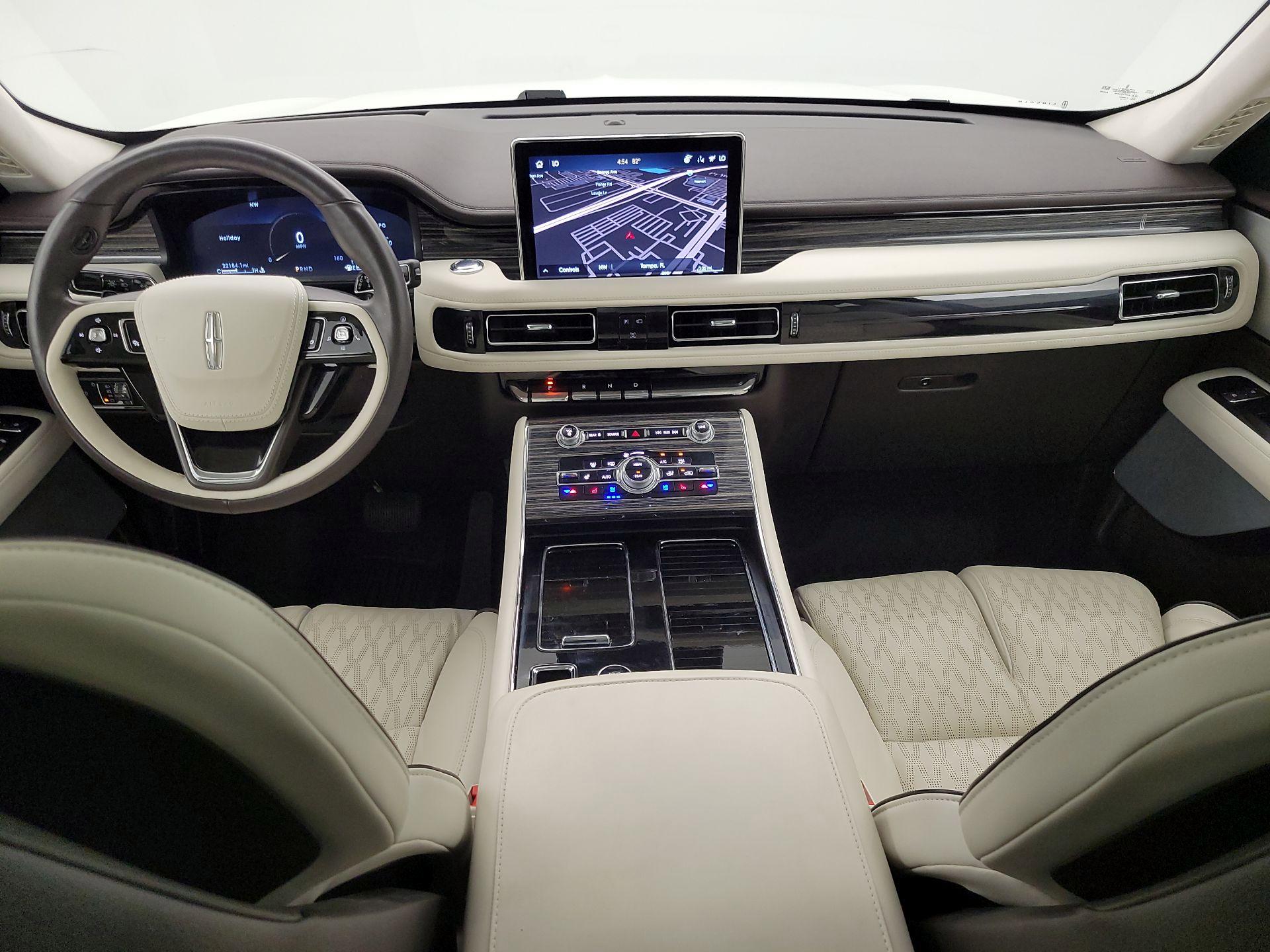 Thumbnail: 2023 Lincoln Aviator - 9