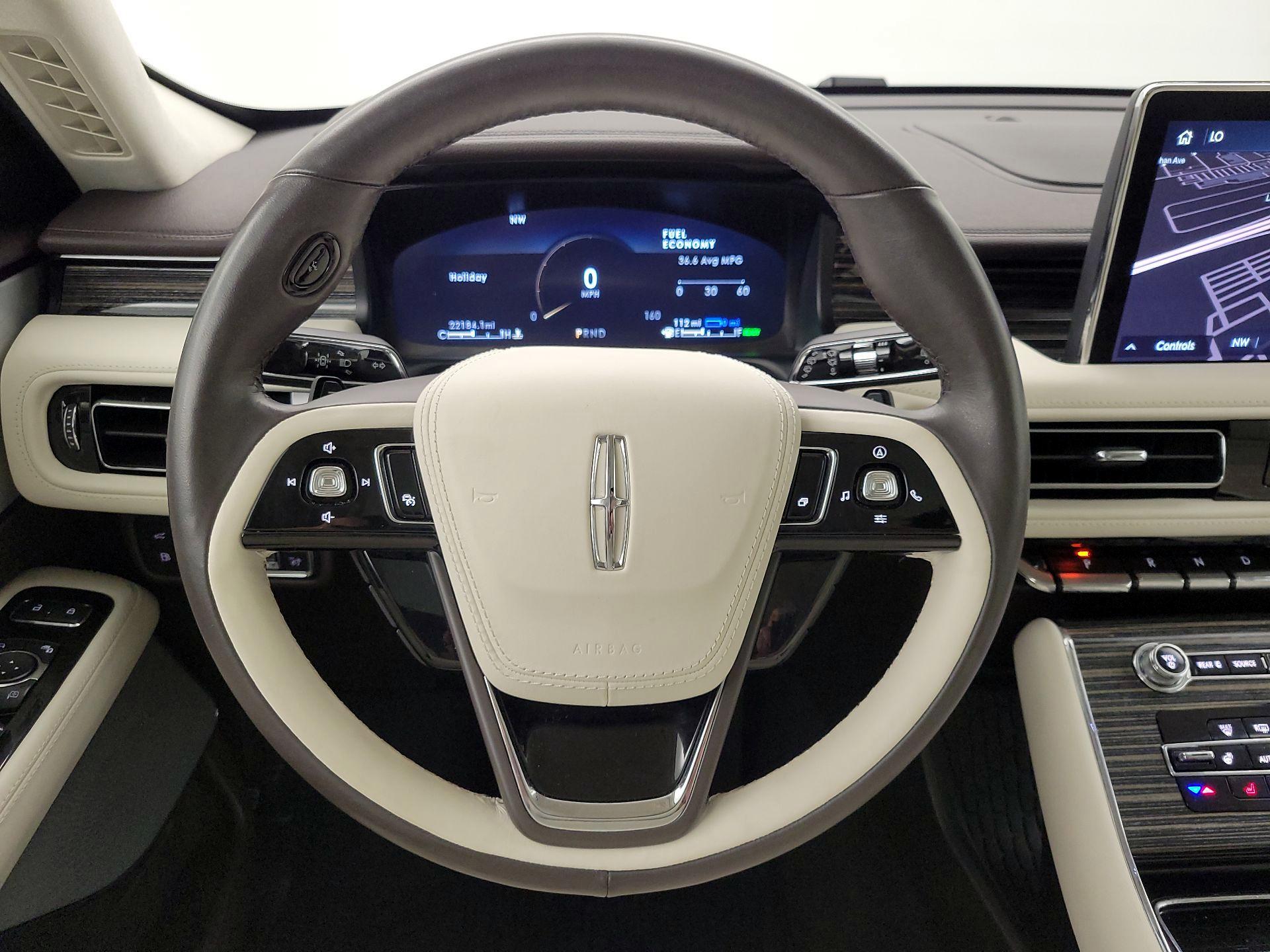Thumbnail: 2023 Lincoln Aviator - 10