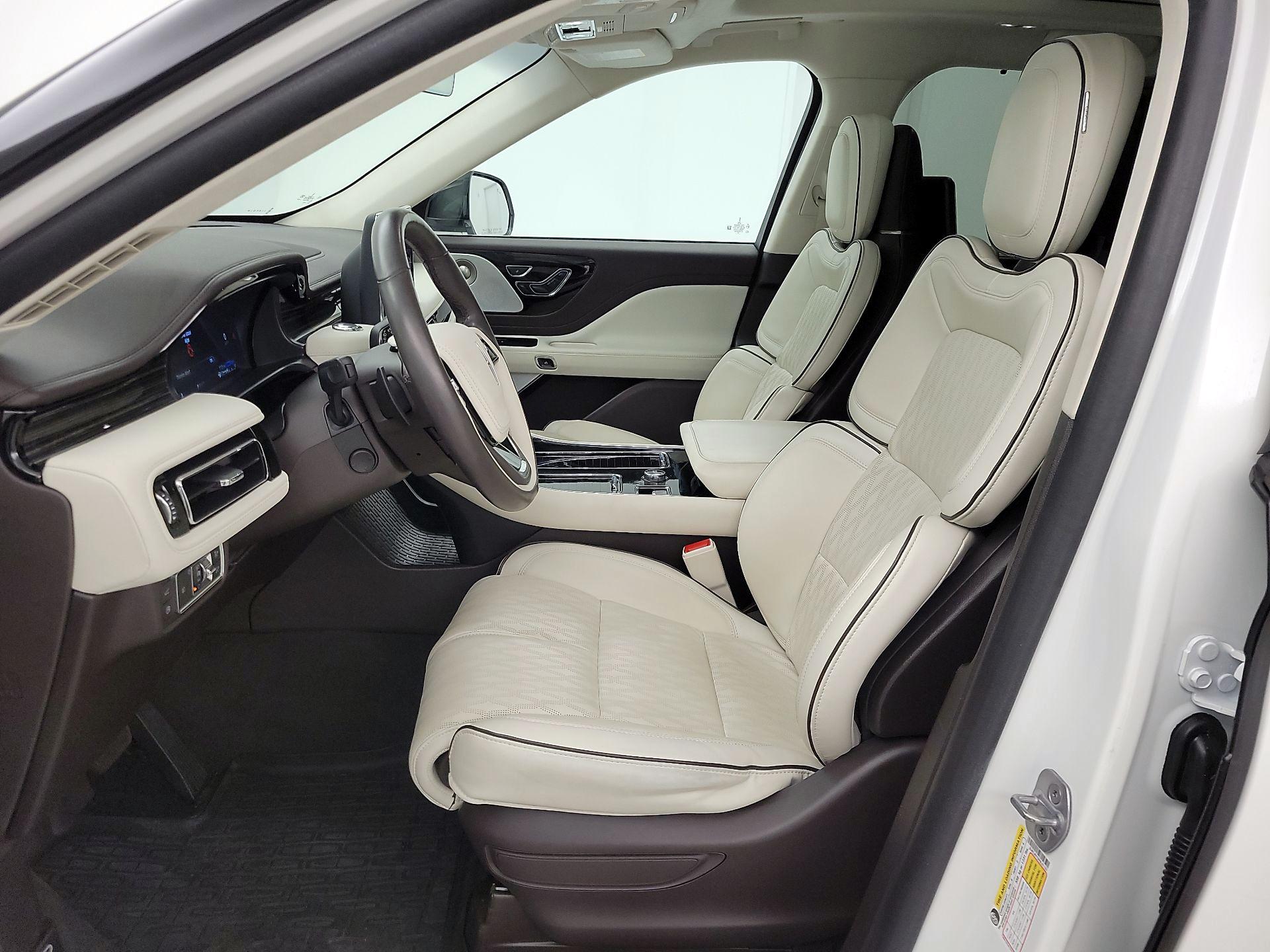 Thumbnail: 2023 Lincoln Aviator - 11