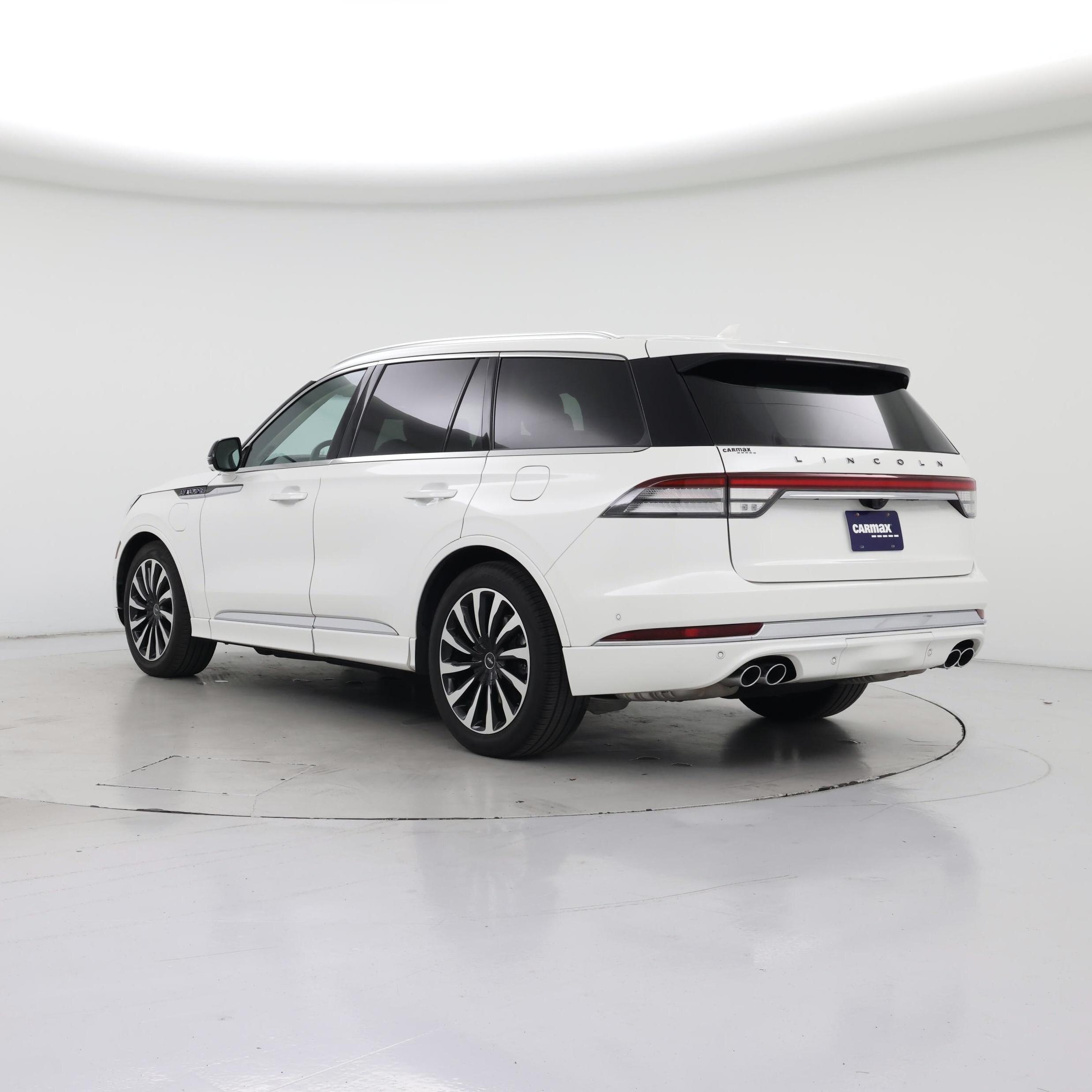 Thumbnail: 2023 Lincoln Aviator - 2