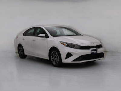White 2023 Kia Forte LX