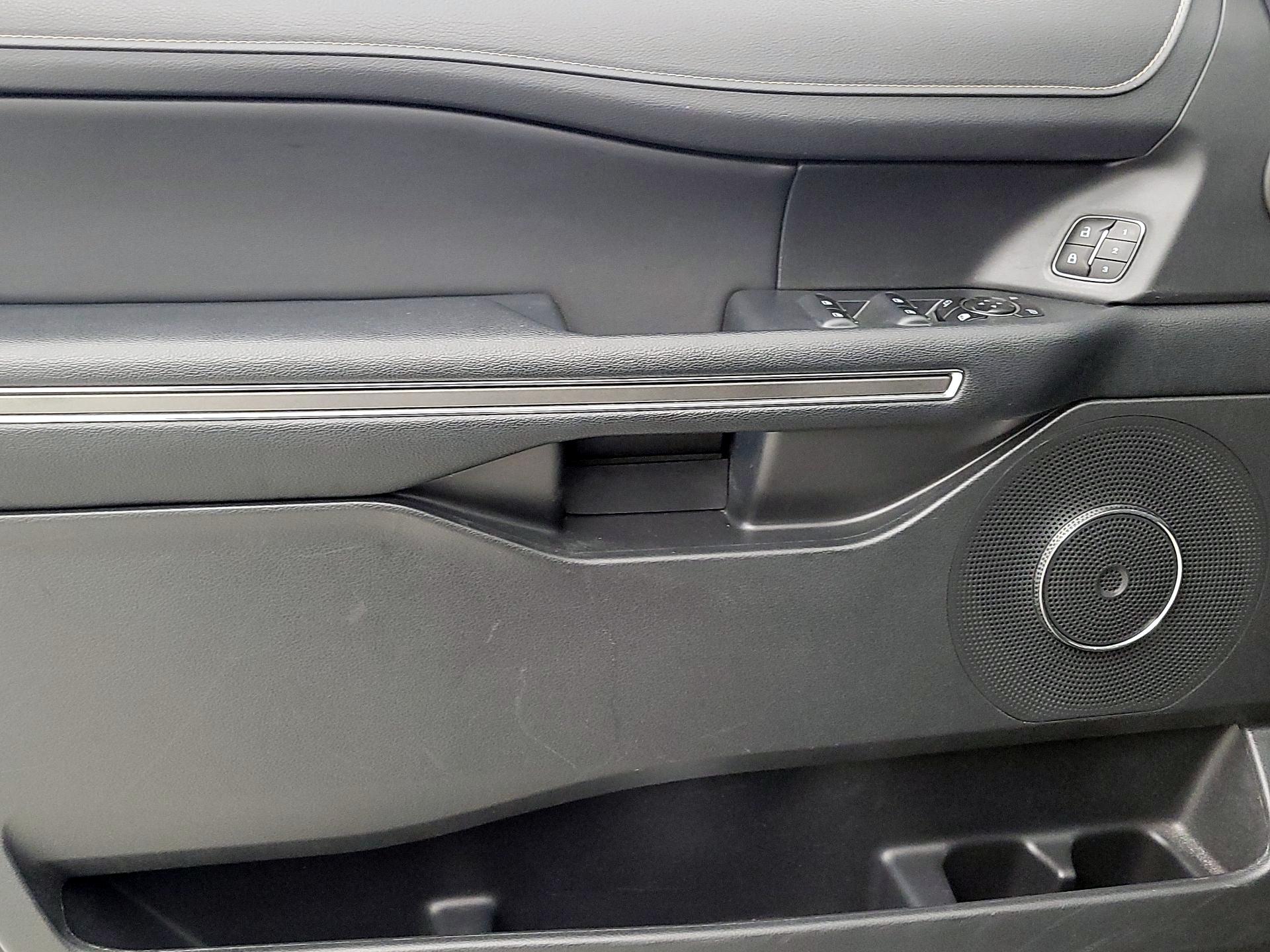 Thumbnail: 2023 Ford Expedition - 12