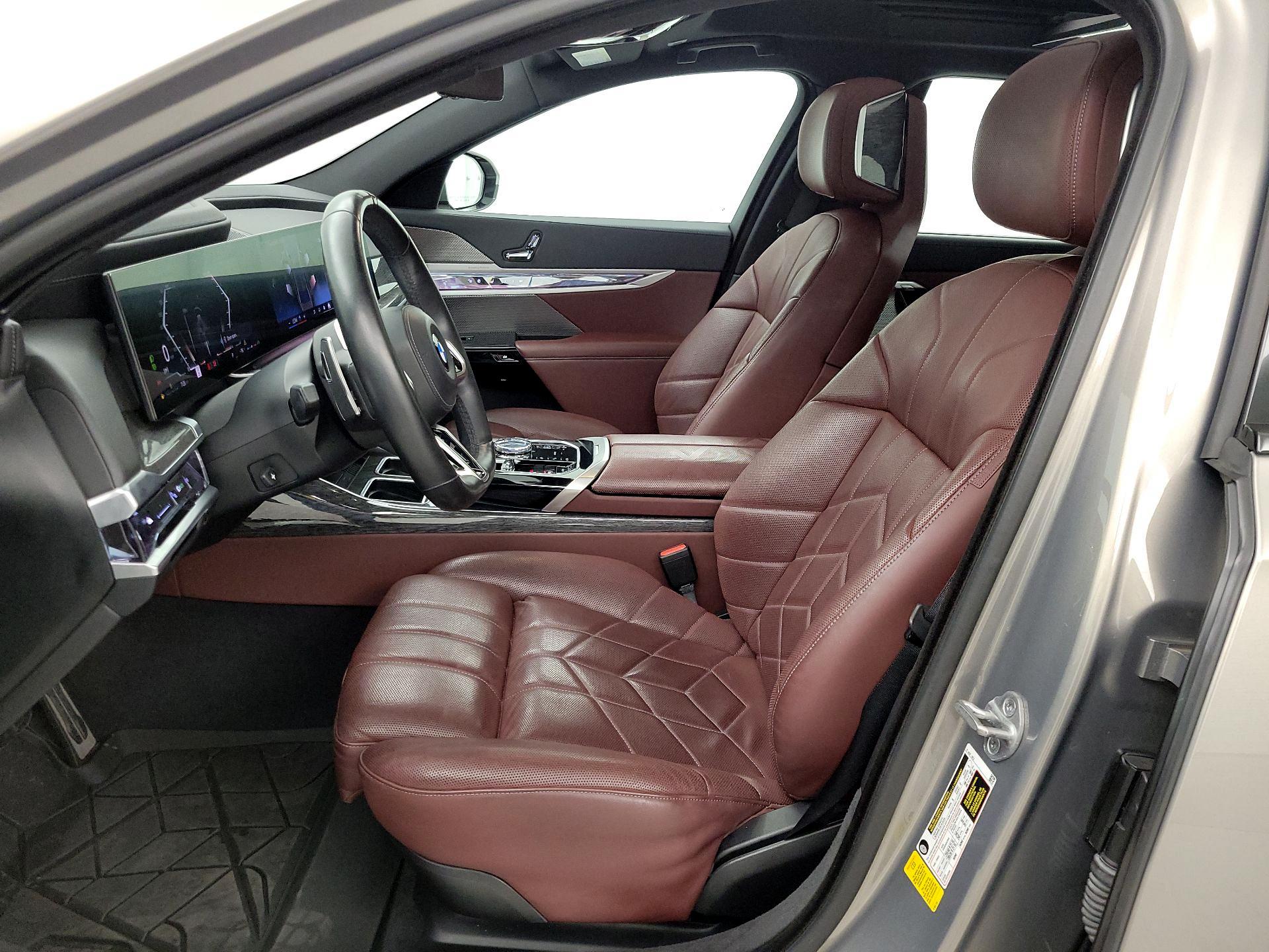 Thumbnail: 2023 BMW 7 Series - 11