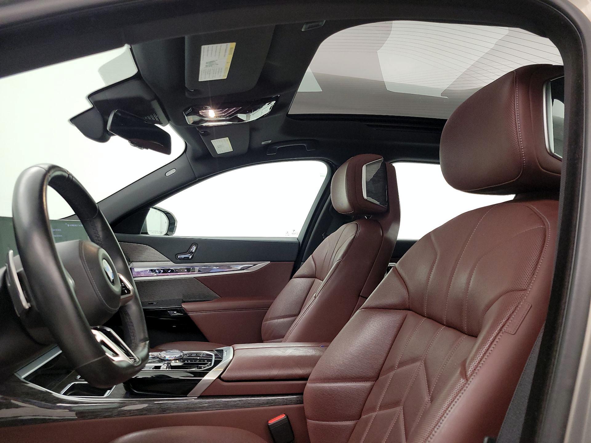 Thumbnail: 2023 BMW 7 Series - 20