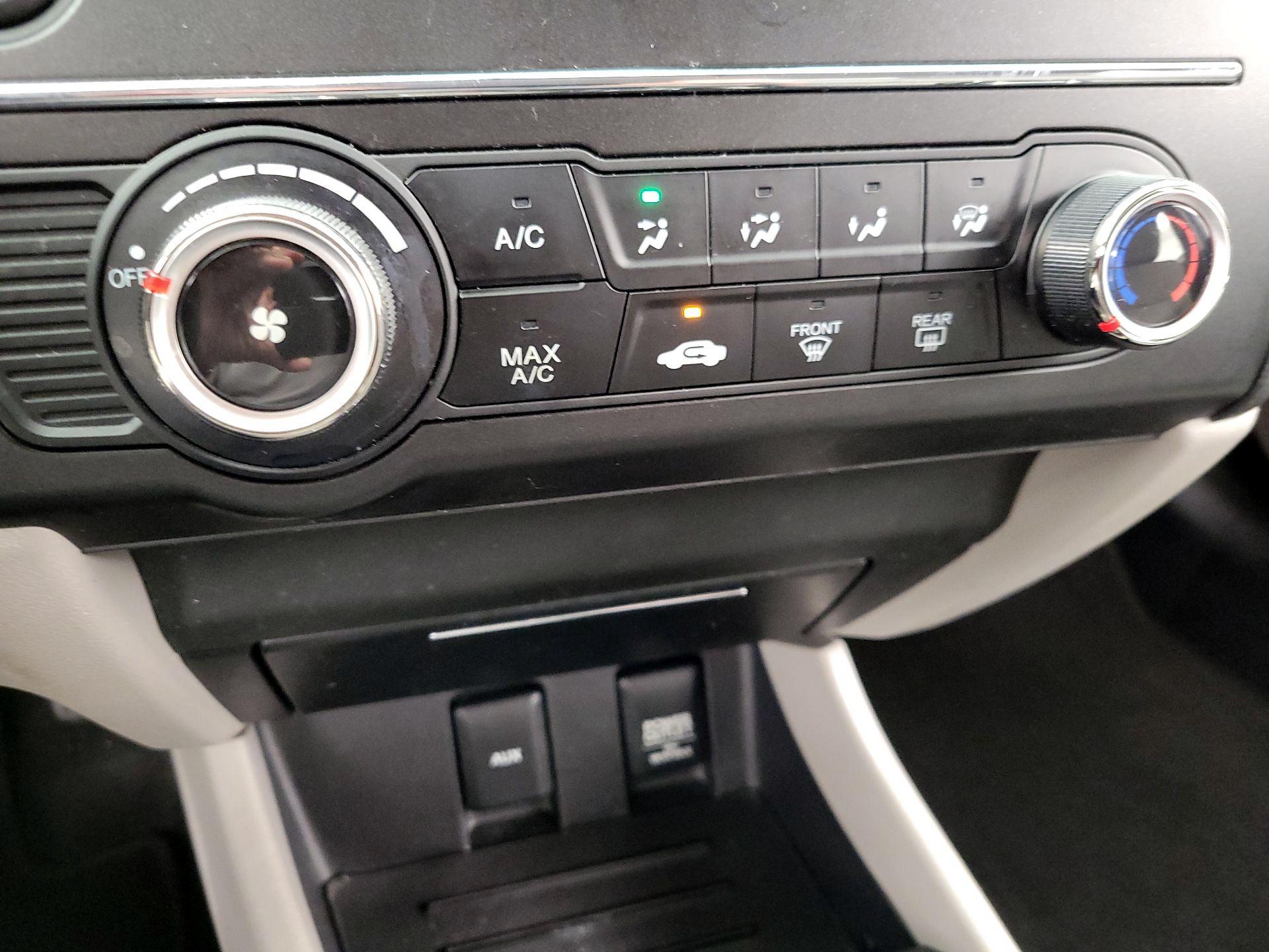 Thumbnail: 2014 Honda Civic - 16
