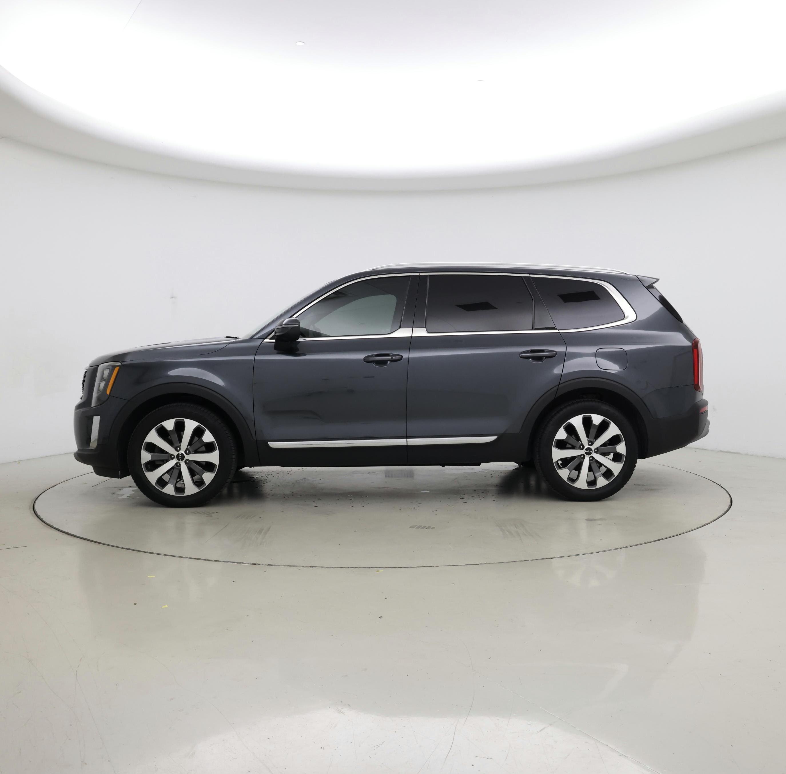 Thumbnail: 2022 Kia Telluride - 3