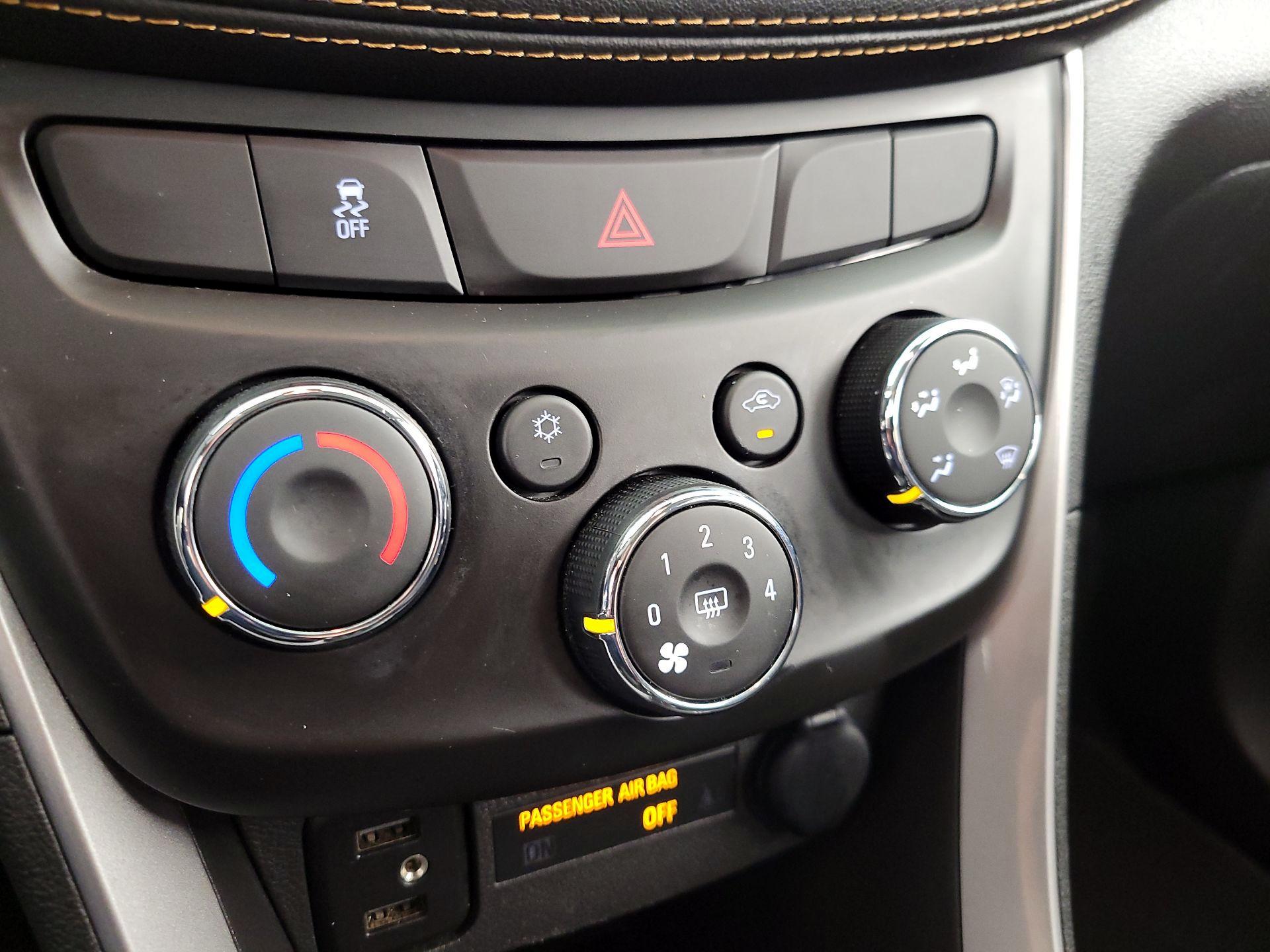 Thumbnail: 2020 Chevrolet Trax - 16