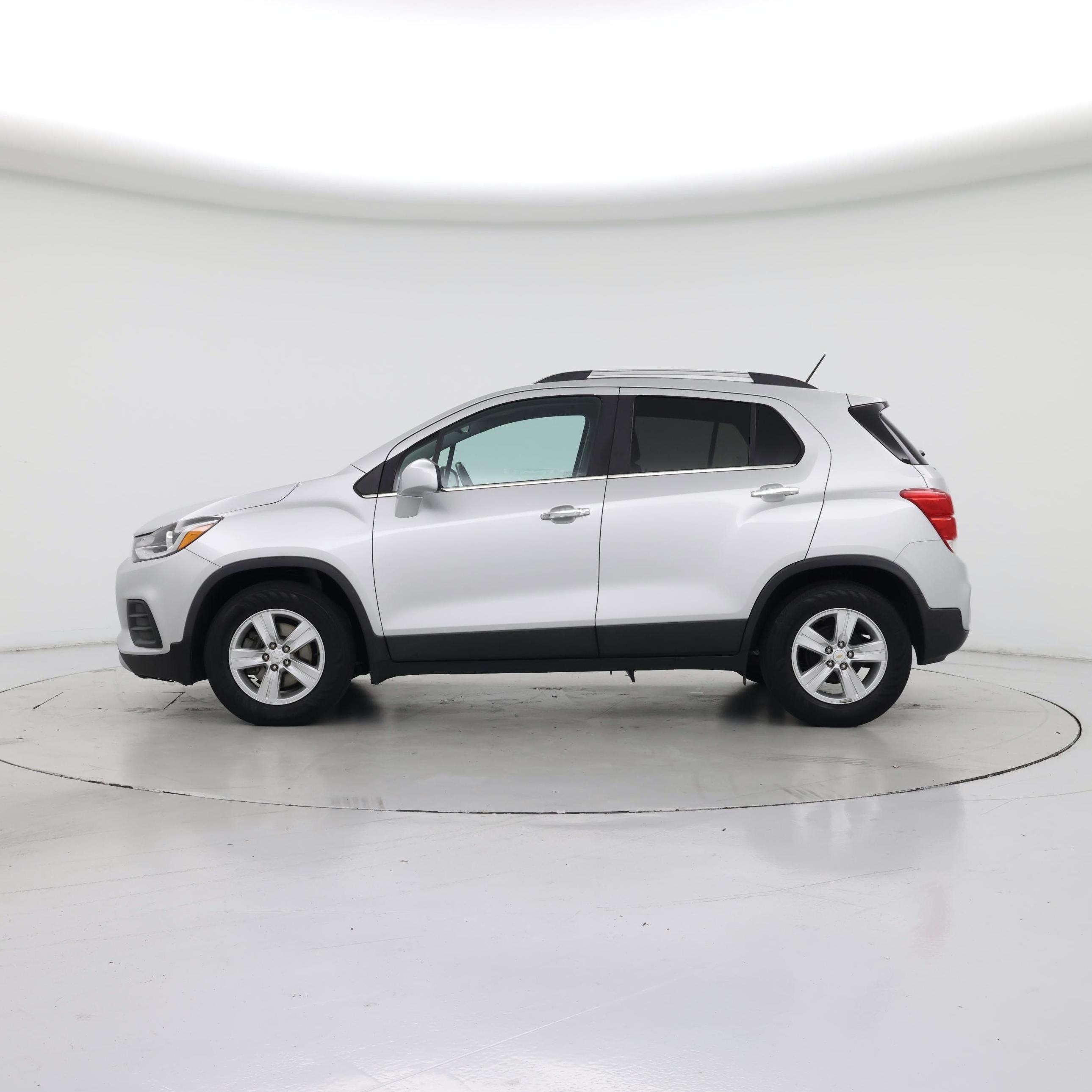 Thumbnail: 2020 Chevrolet Trax - 3
