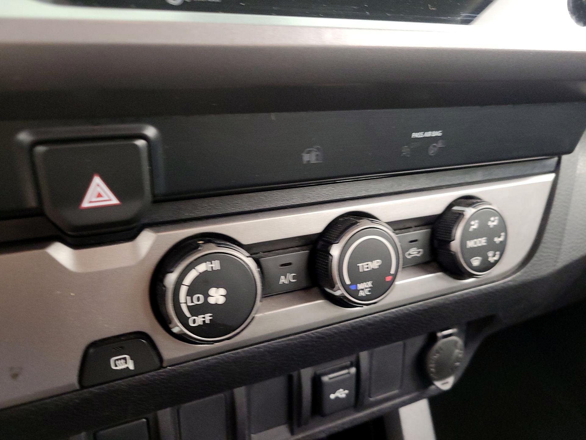 Thumbnail: 2020 Toyota Tacoma - 16