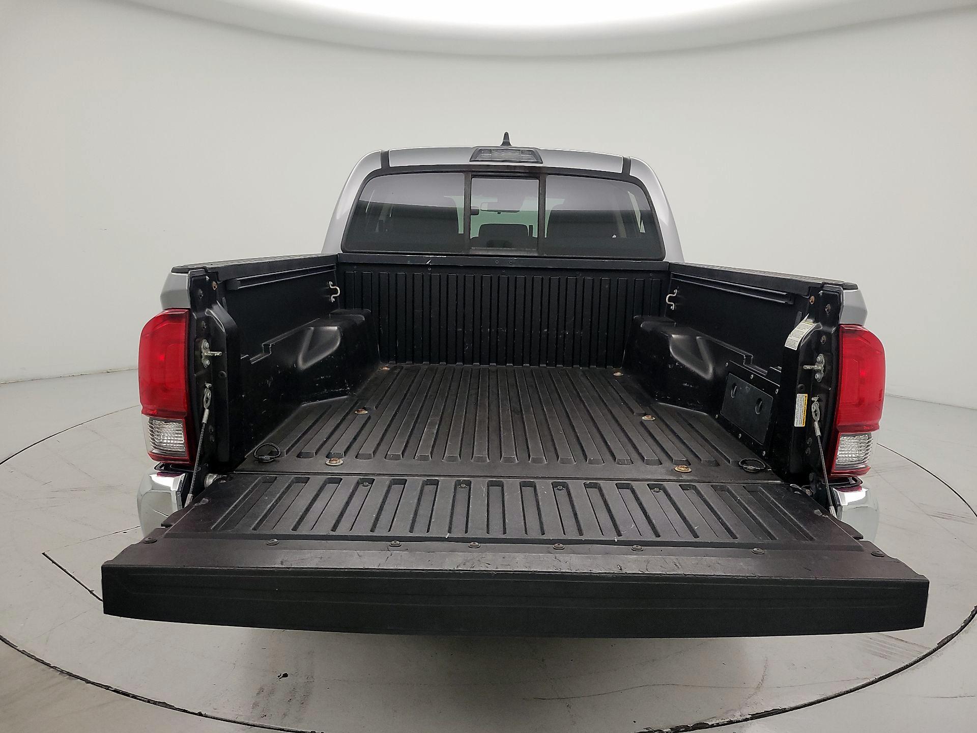 Thumbnail: 2020 Toyota Tacoma - 20