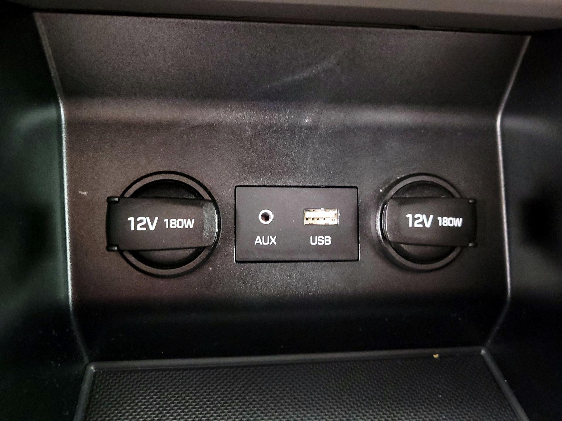 Thumbnail: 2020 Hyundai Elantra - 18