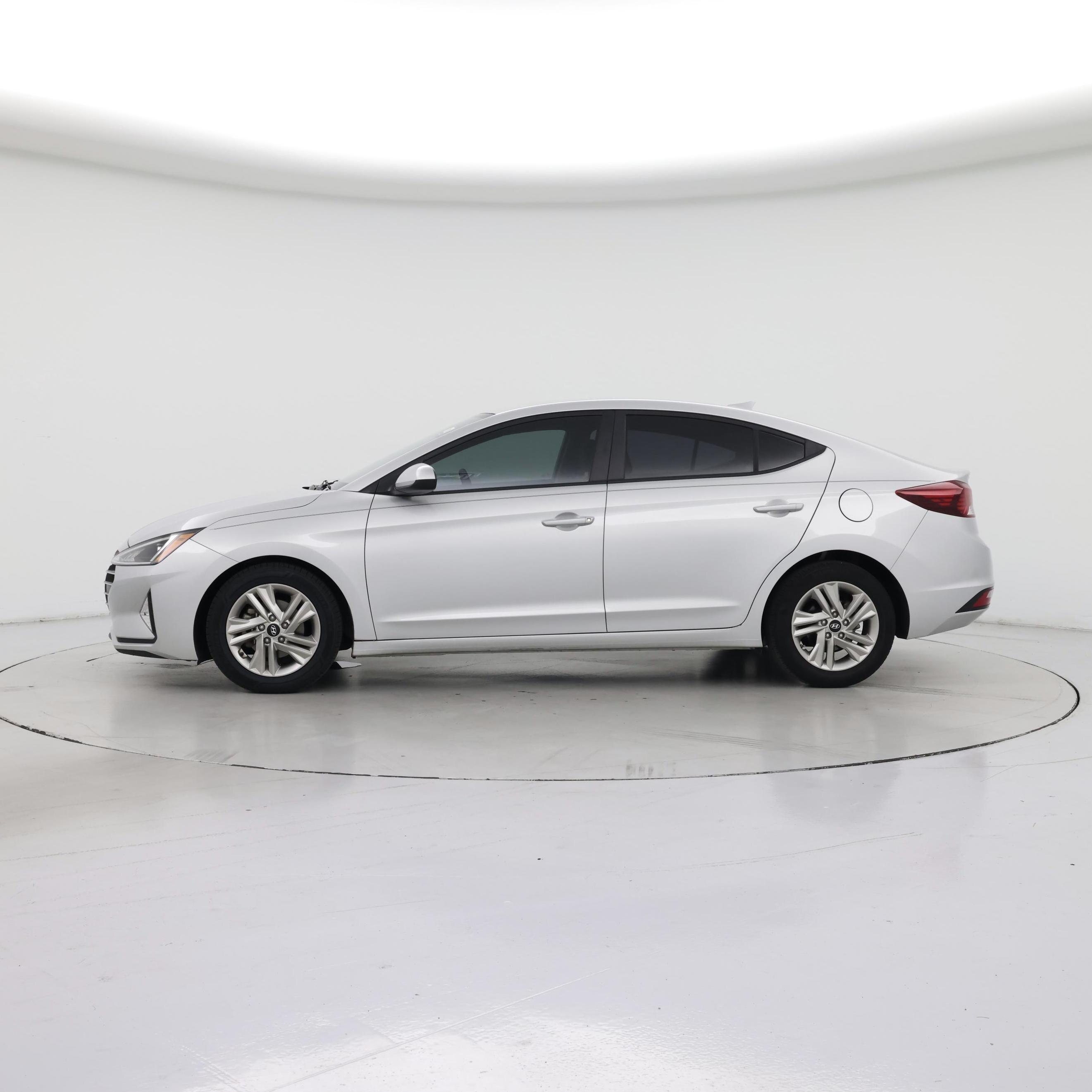Thumbnail: 2020 Hyundai Elantra - 3