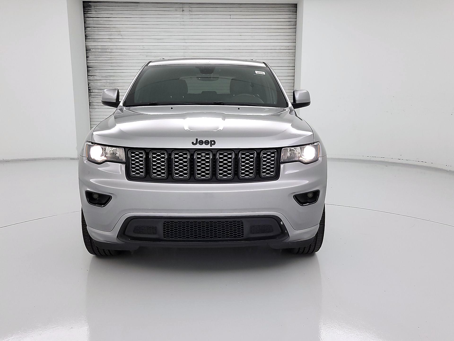 Thumbnail: 2018 Jeep Grand Cherokee - 2