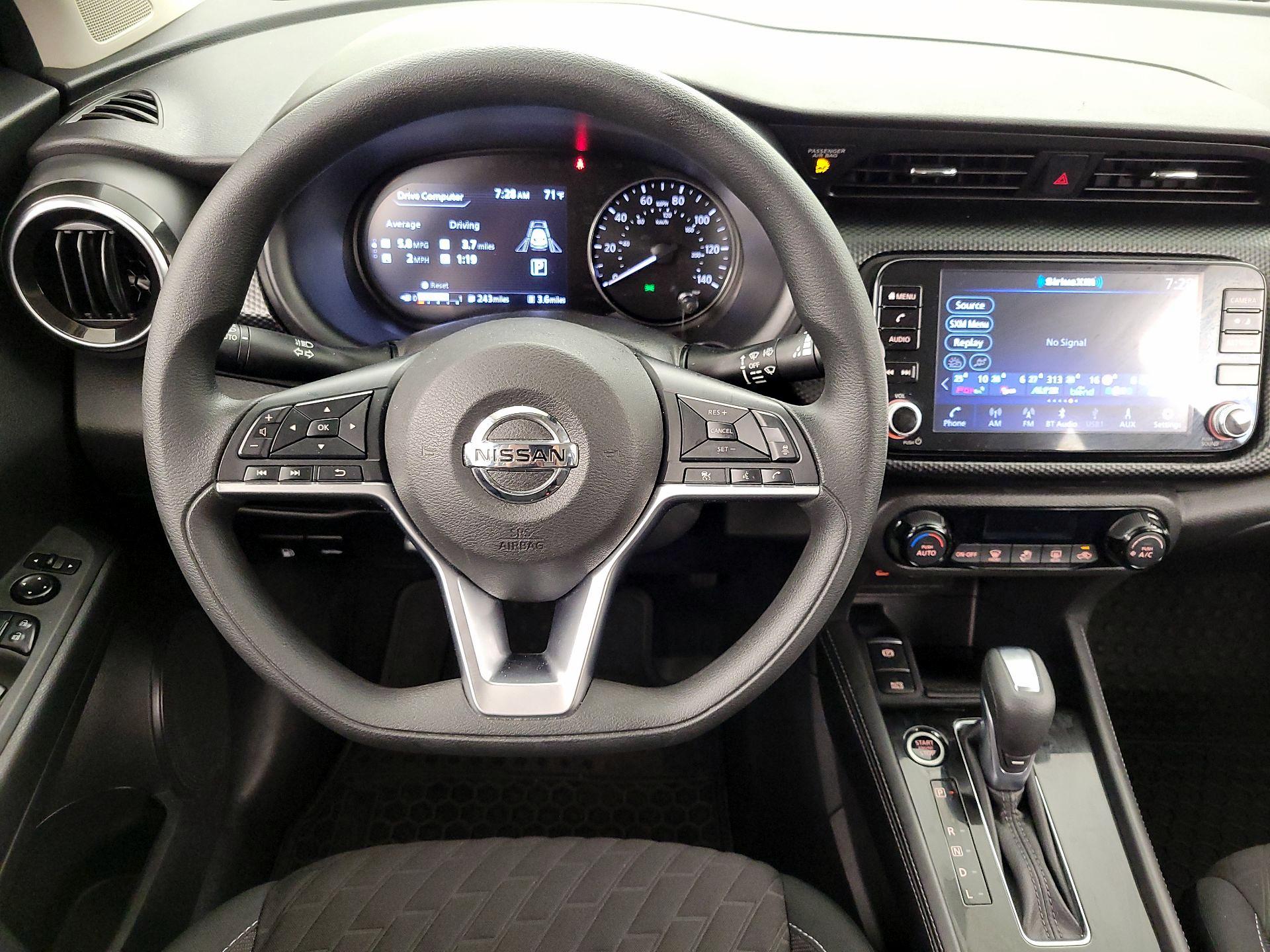 Thumbnail: 2021 Nissan Kicks - 10