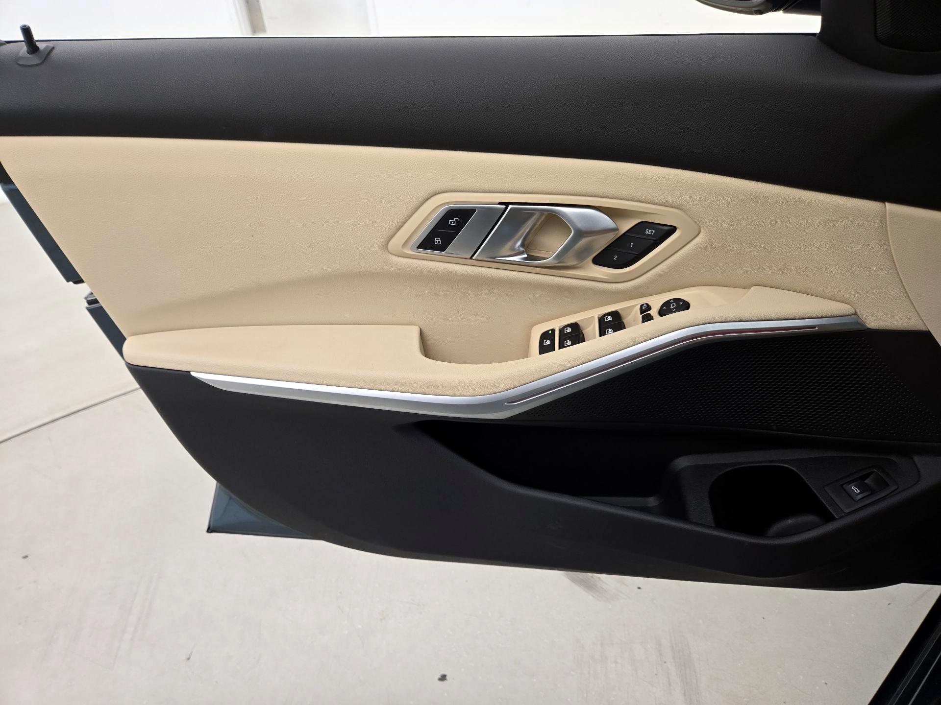 Thumbnail: 2020 BMW 3 Series - 12
