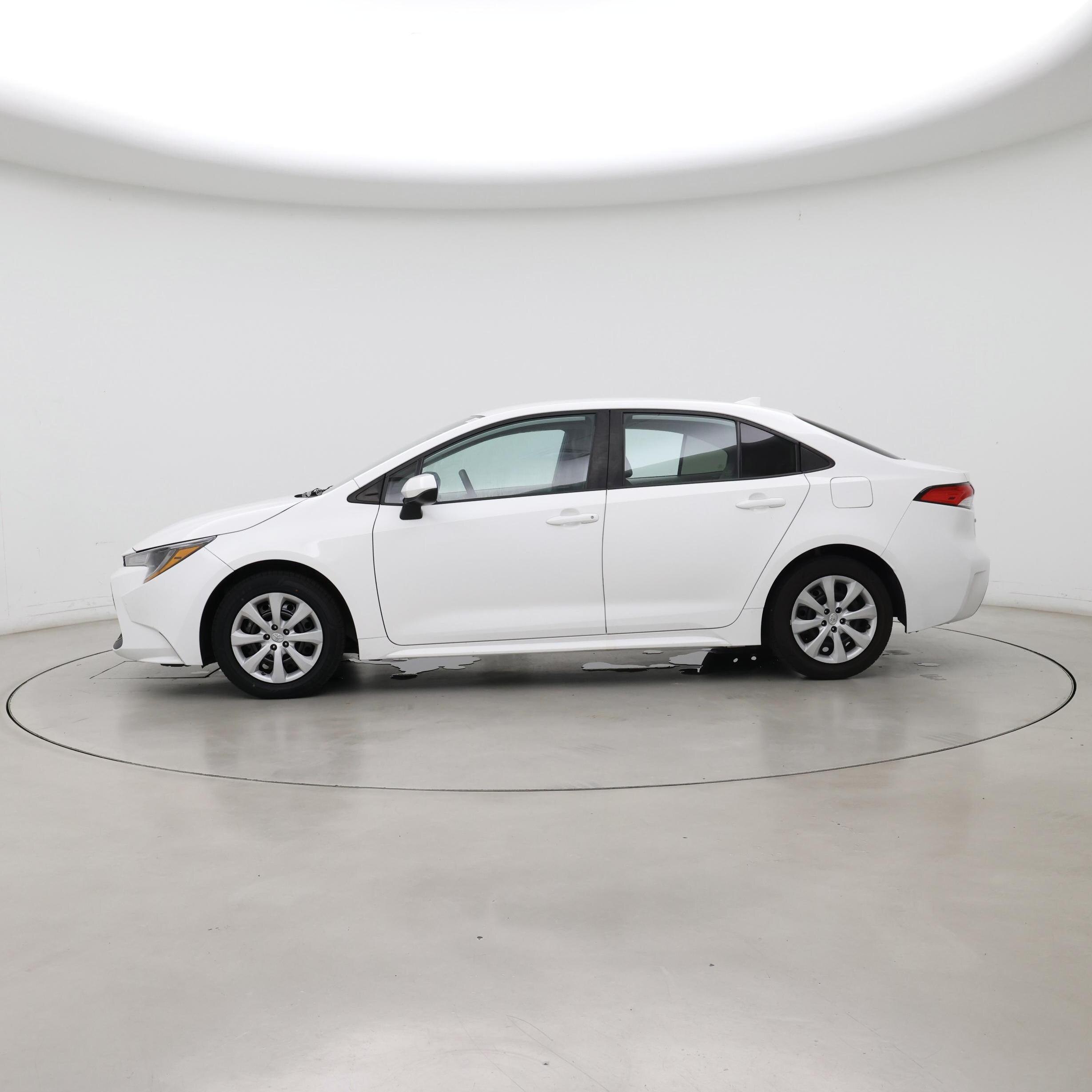 Thumbnail: 2022 Toyota Corolla - 3