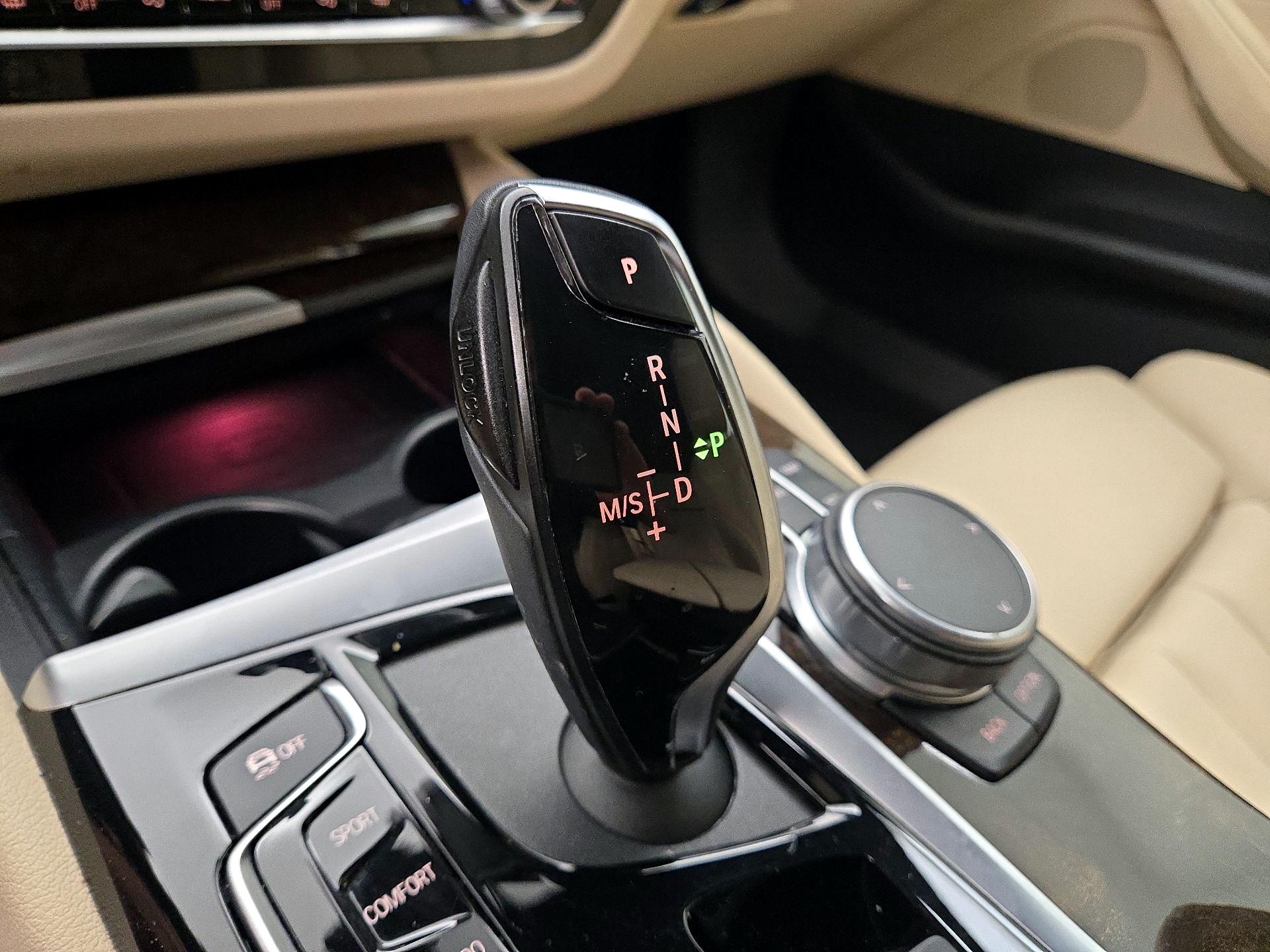 Thumbnail: 2020 BMW 5 Series - 18