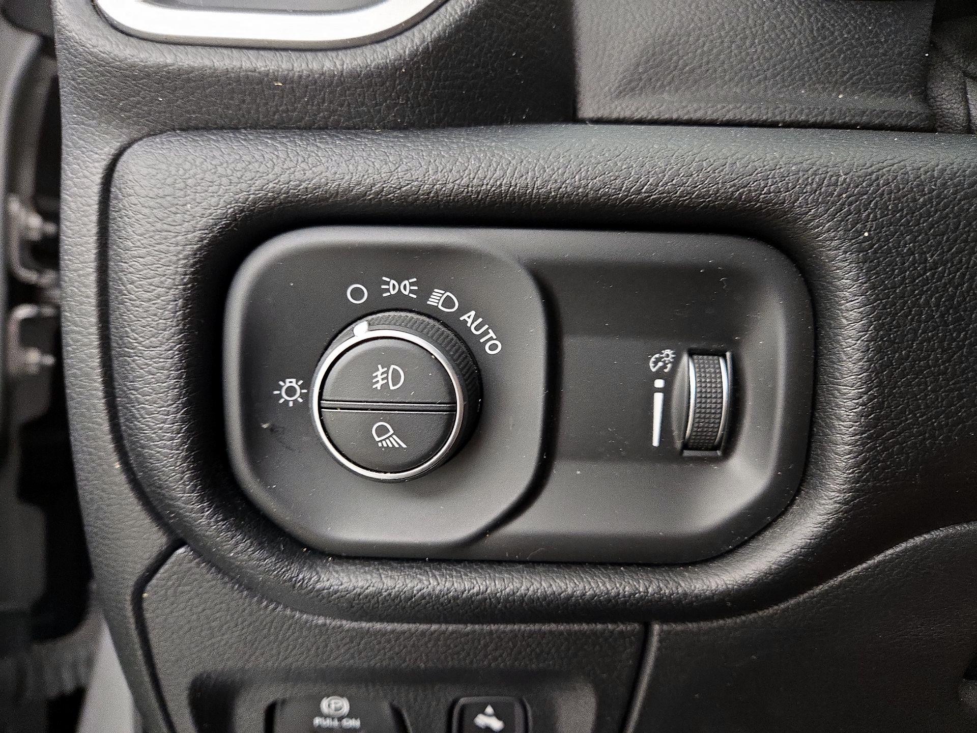 Thumbnail: 2021 RAM 1500 - 13