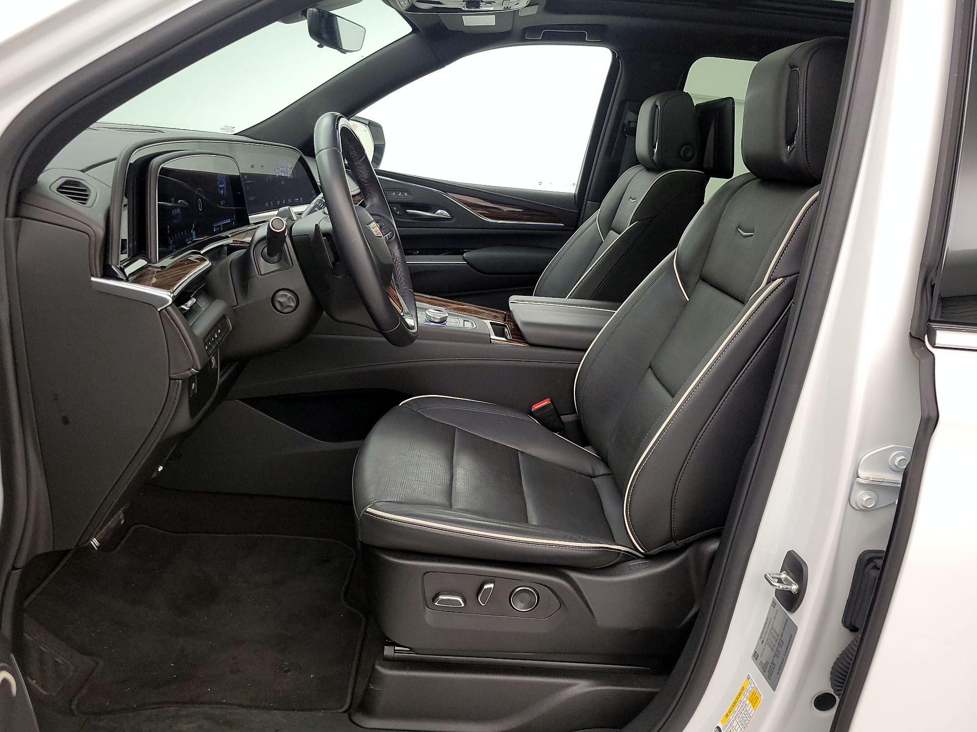 Thumbnail: 2024 Cadillac Escalade - 11
