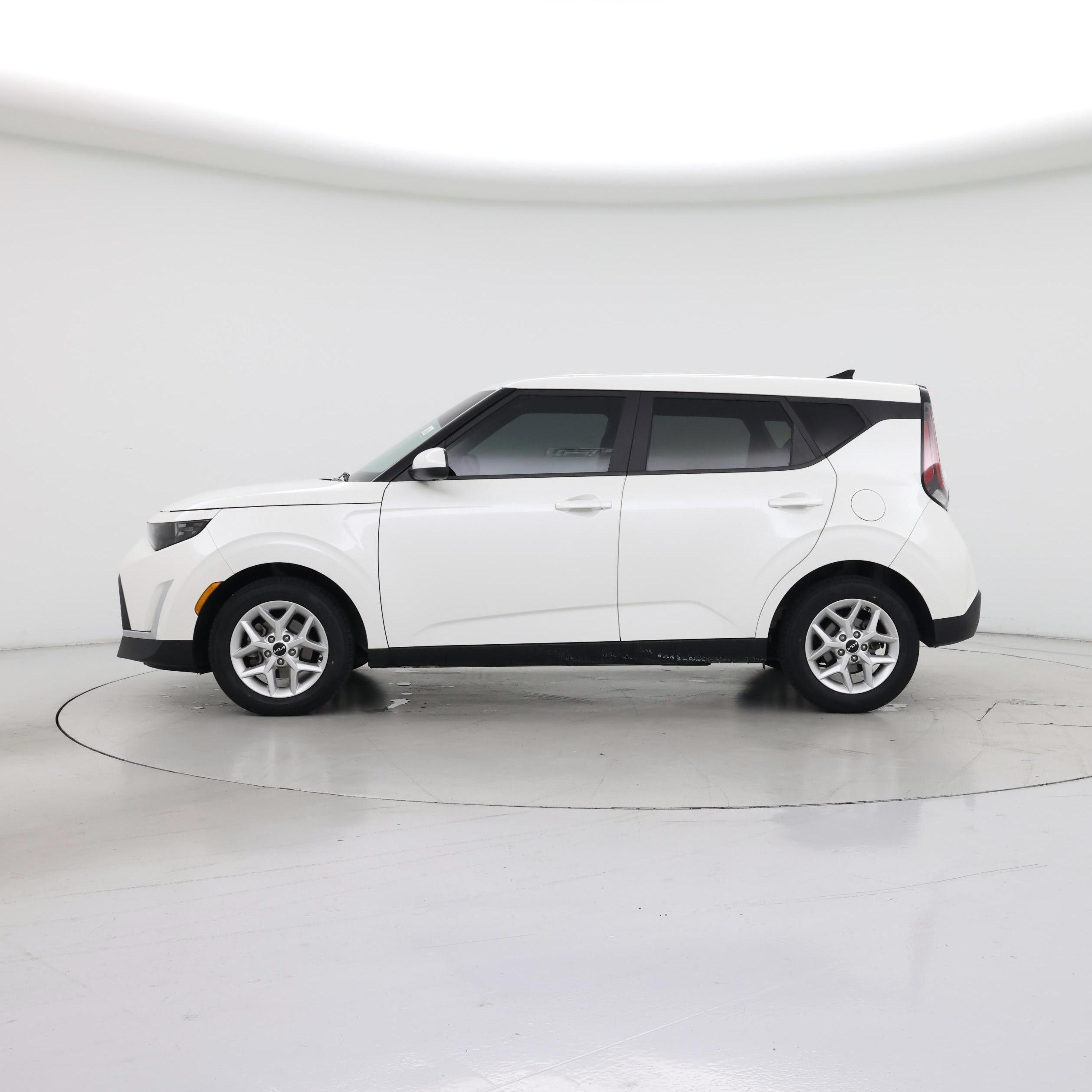 Thumbnail: 2023 Kia Soul - 3