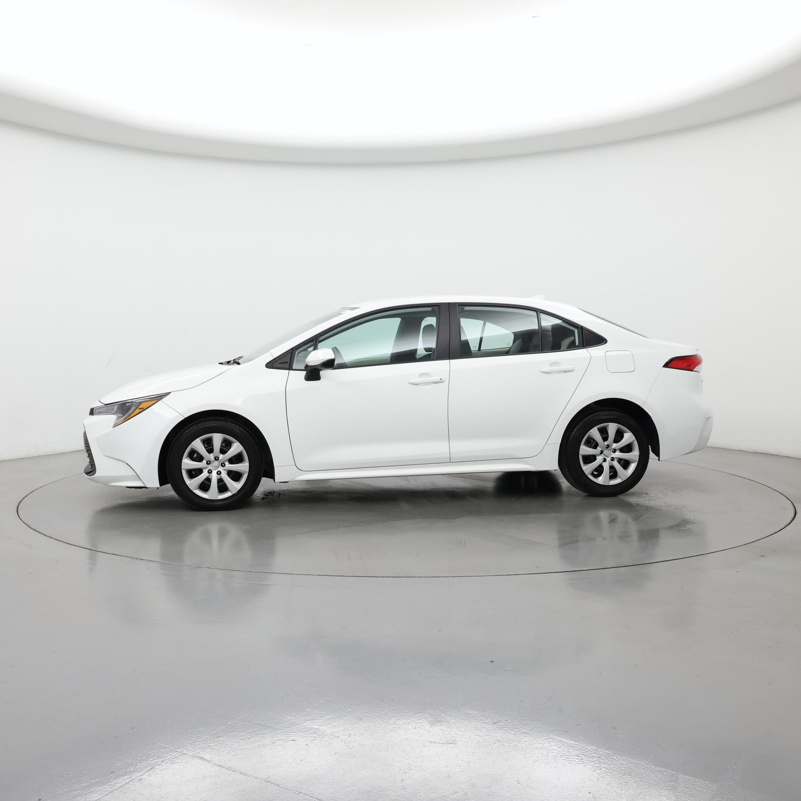 Thumbnail: 2025 Toyota Corolla - 3