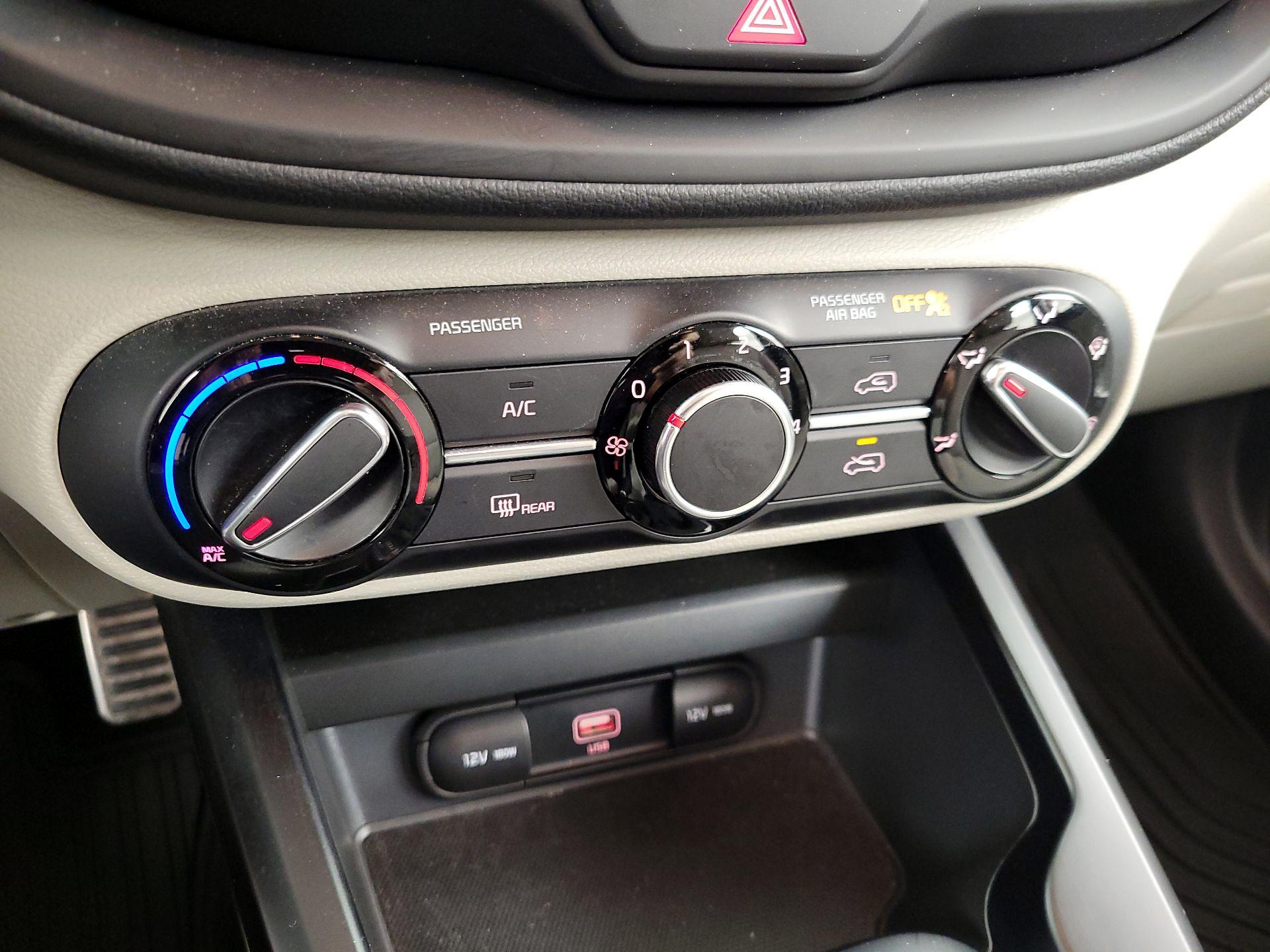 Thumbnail: 2022 Kia Soul - 16