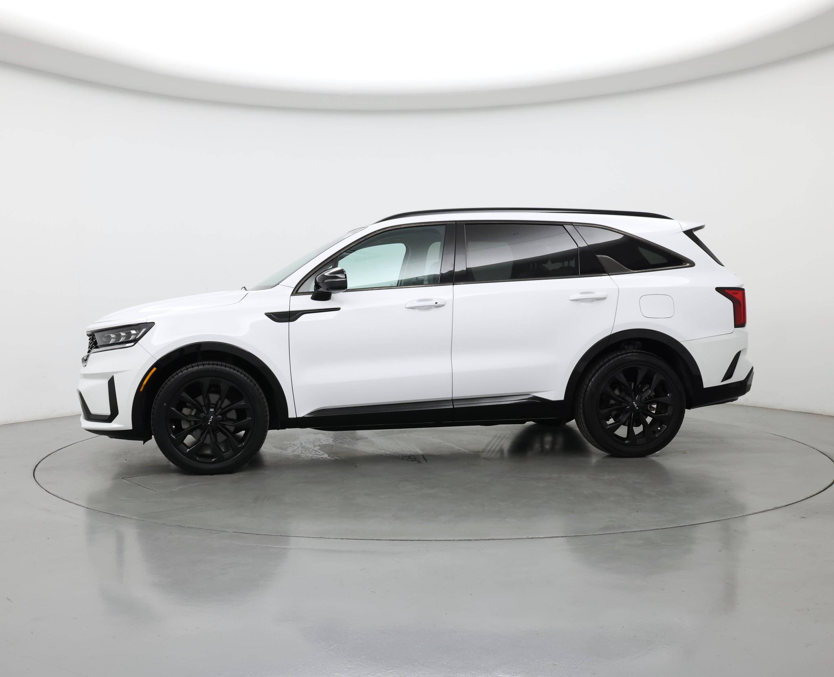 Thumbnail: 2022 Kia Sorento - 3