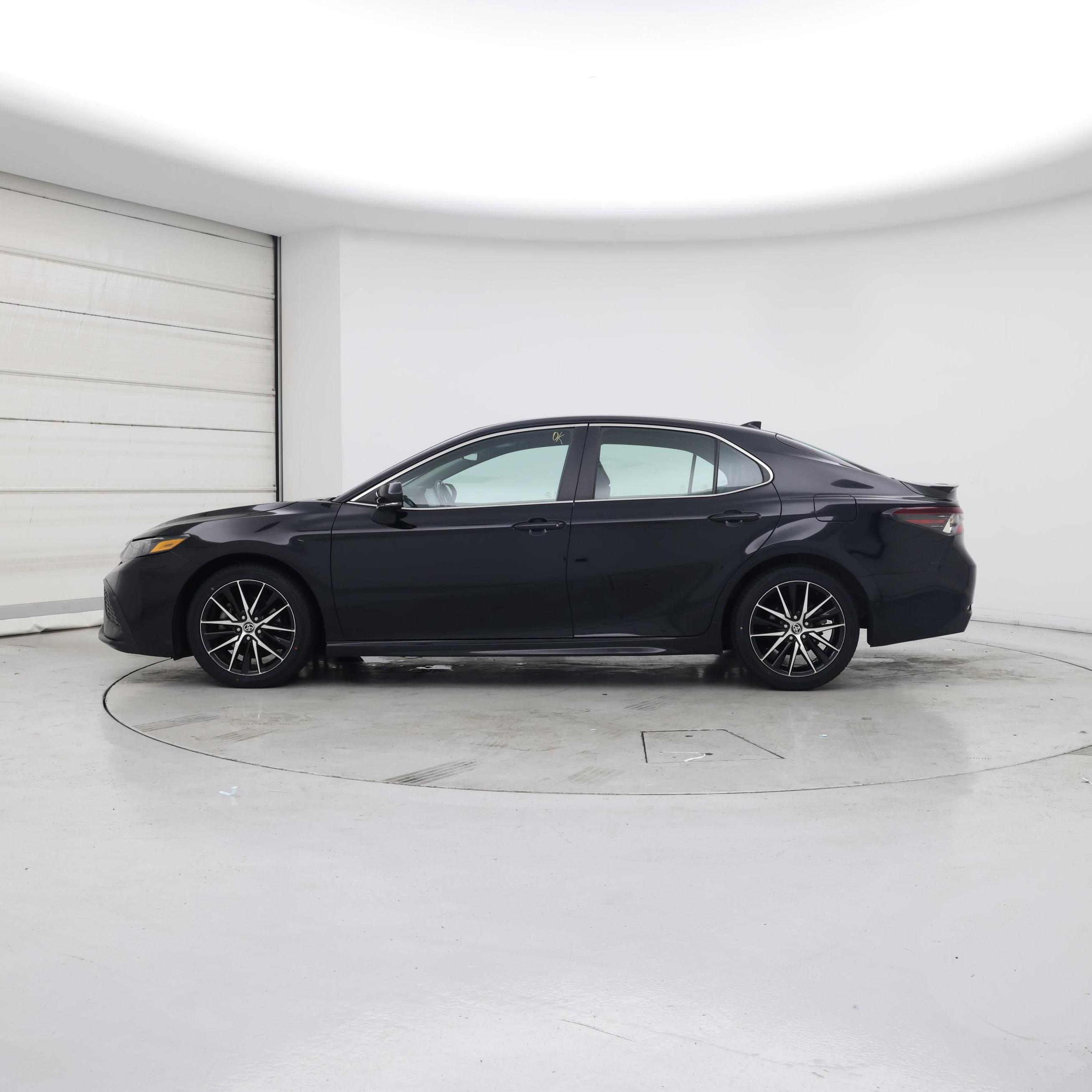 Thumbnail: 2023 Toyota Camry - 3