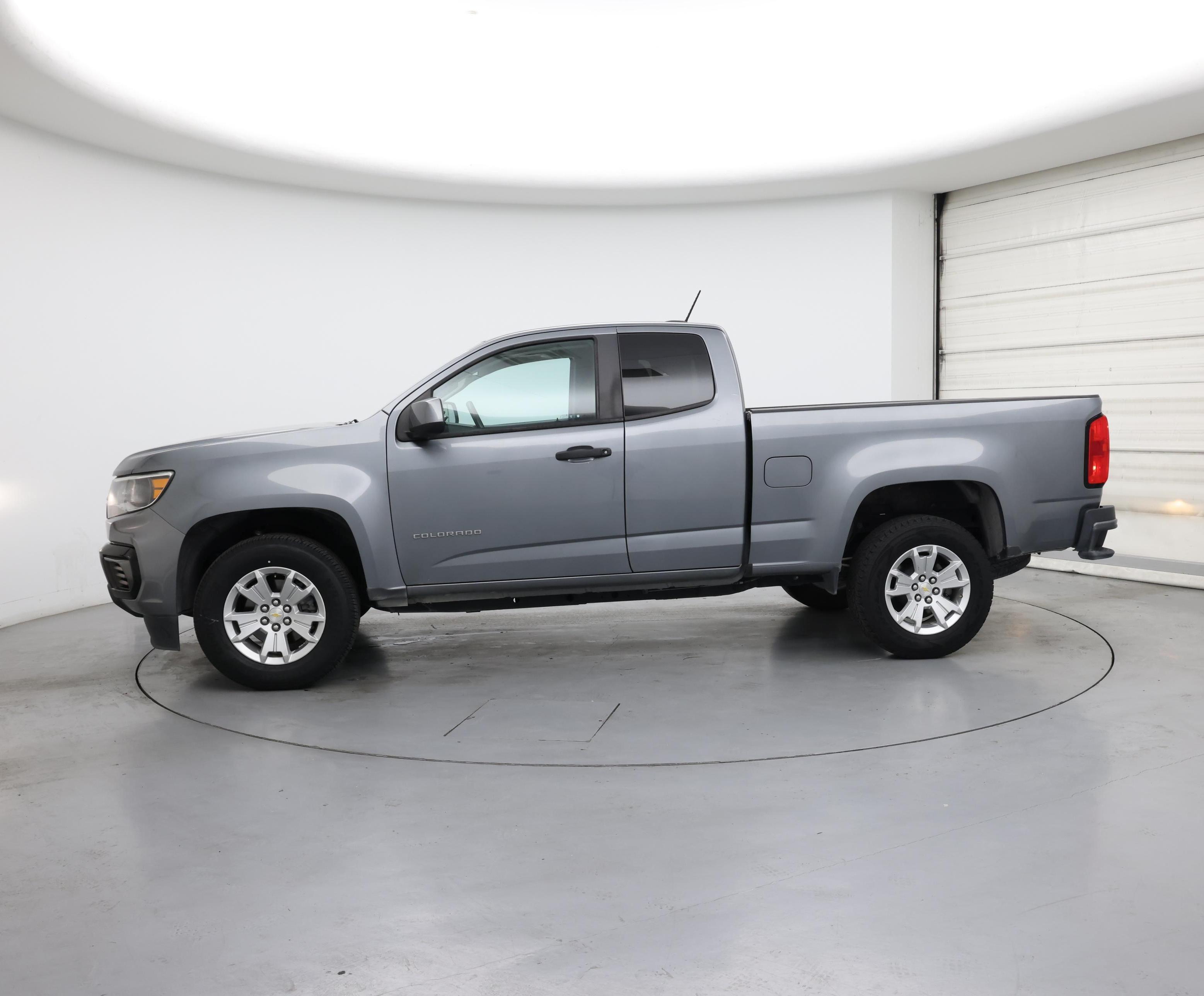 Thumbnail: 2022 Chevrolet Colorado - 3