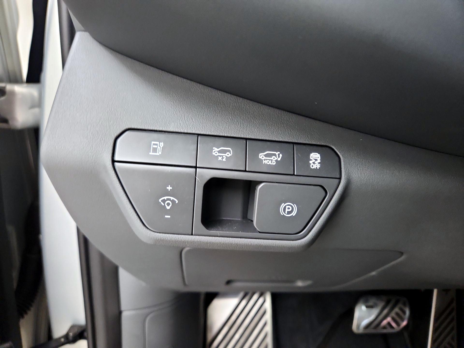 Thumbnail: 2024 Kia EV9 - 13