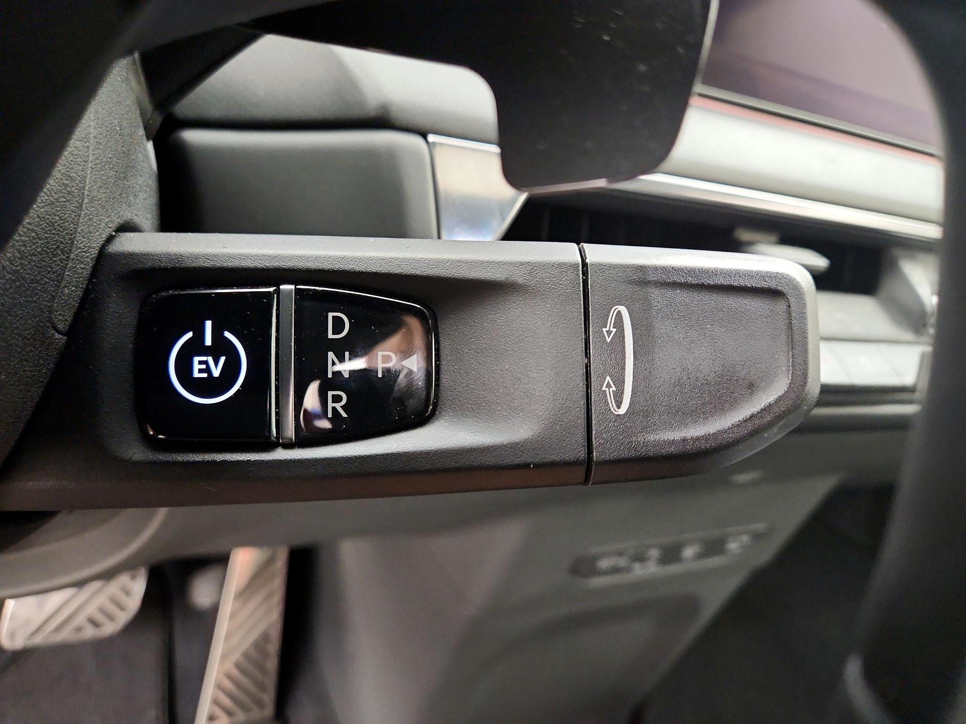 Thumbnail: 2024 Kia EV9 - 18