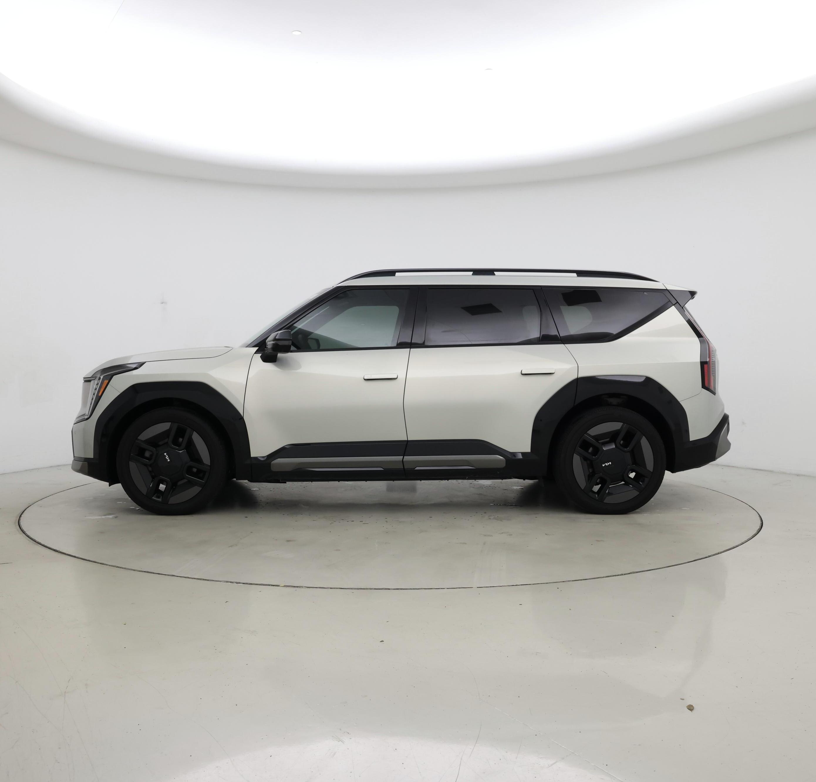 Thumbnail: 2024 Kia EV9 - 3