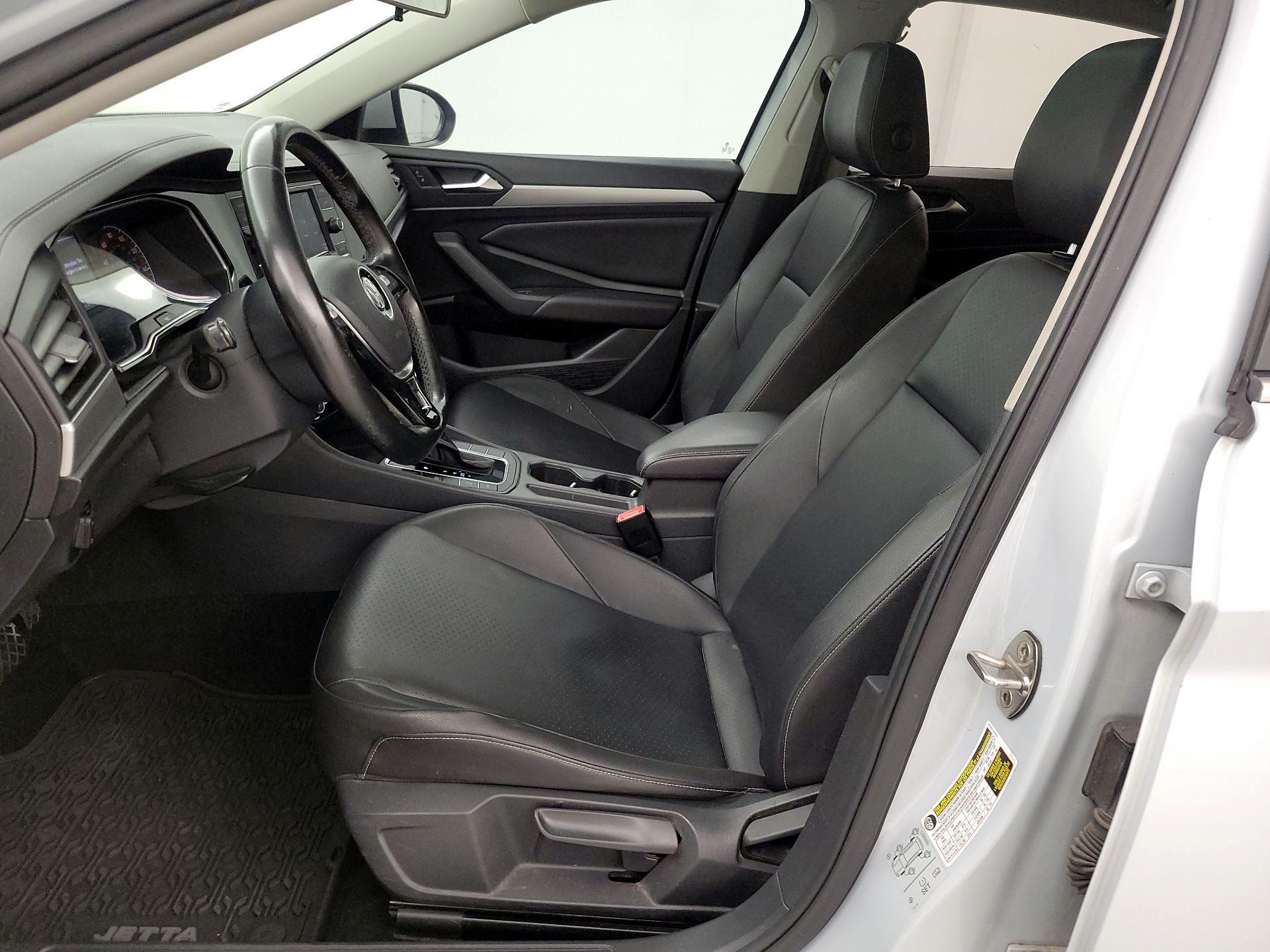 Thumbnail: 2019 Volkswagen Jetta - 11