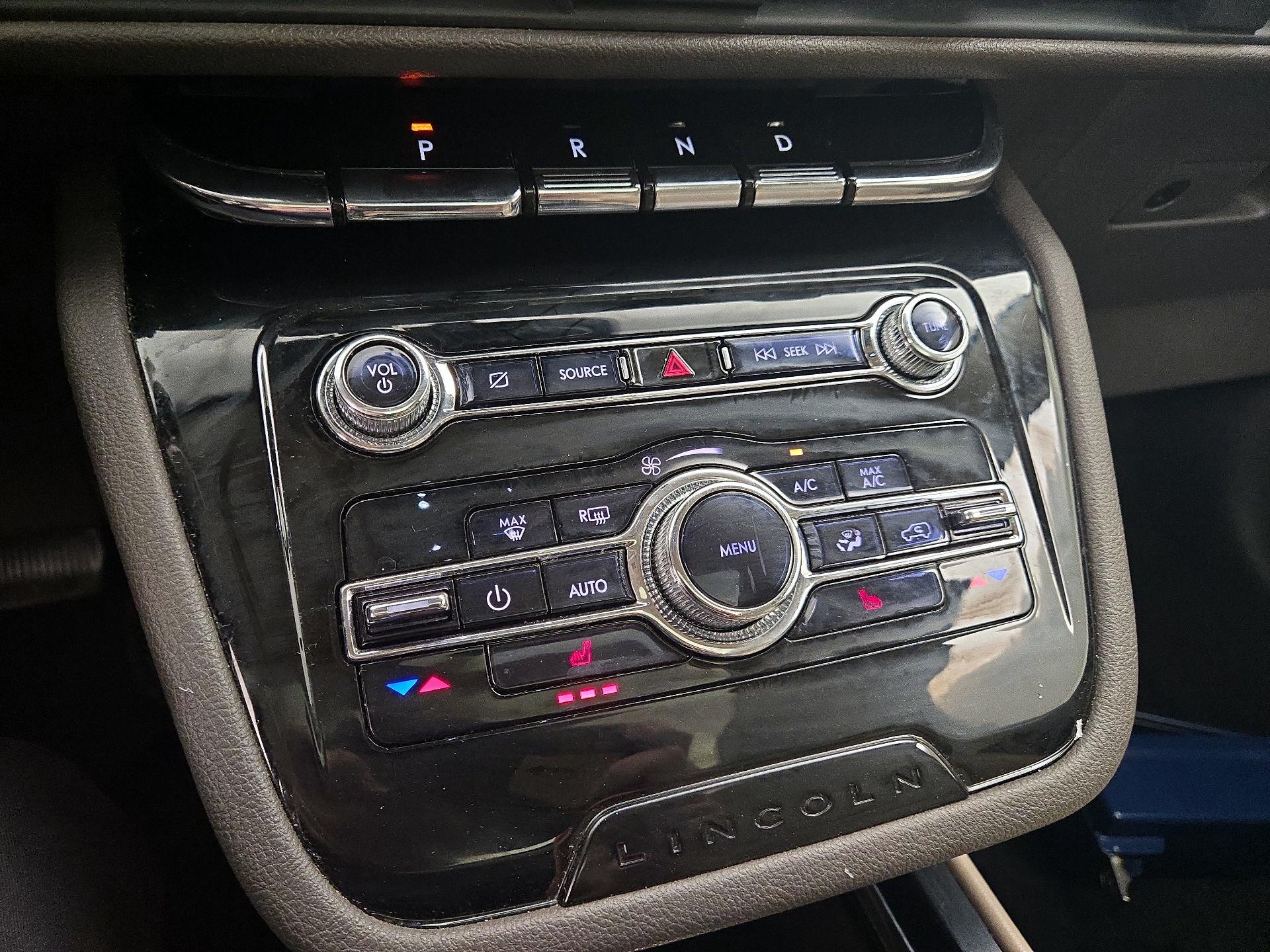 Thumbnail: 2021 Lincoln Corsair - 17