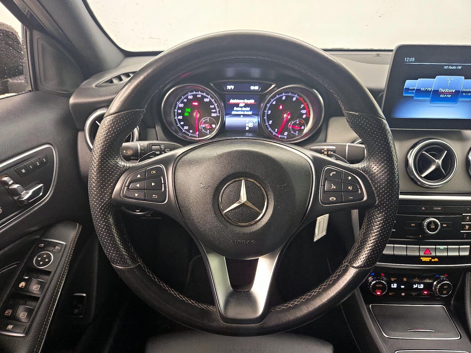 Thumbnail: 2020 Mercedes-Benz GLA - 10
