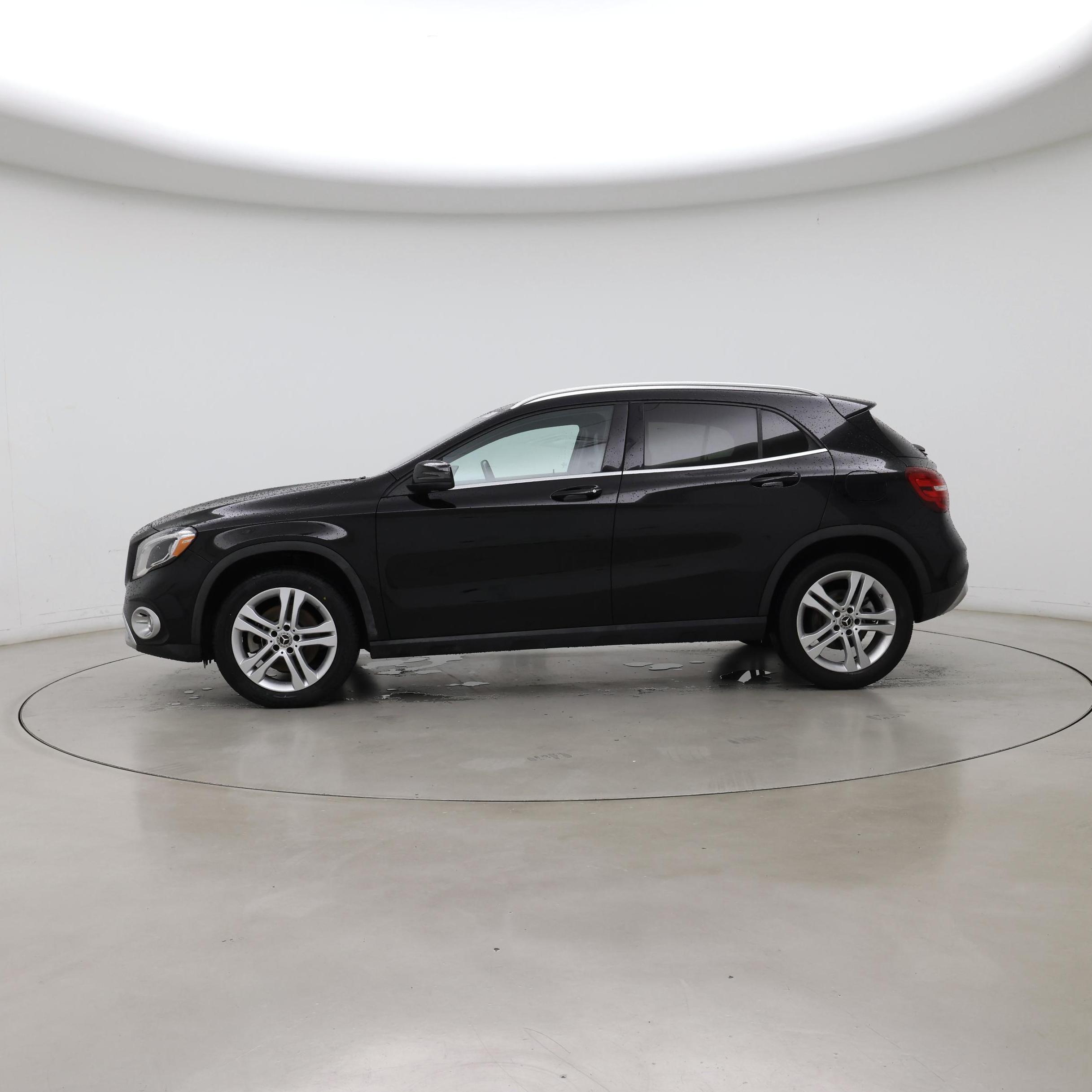 Thumbnail: 2020 Mercedes-Benz GLA - 3