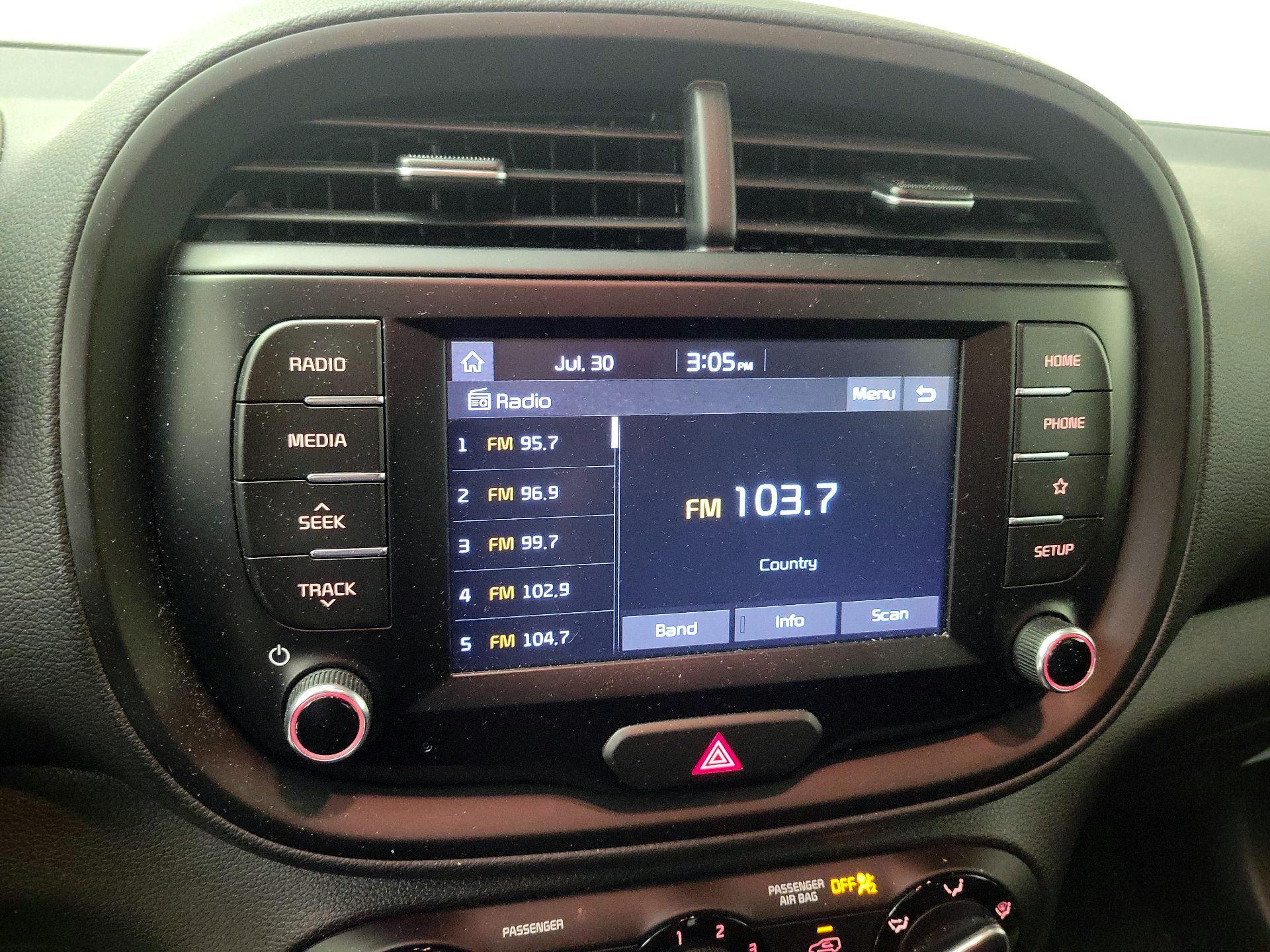 Thumbnail: 2020 Kia Soul - 15