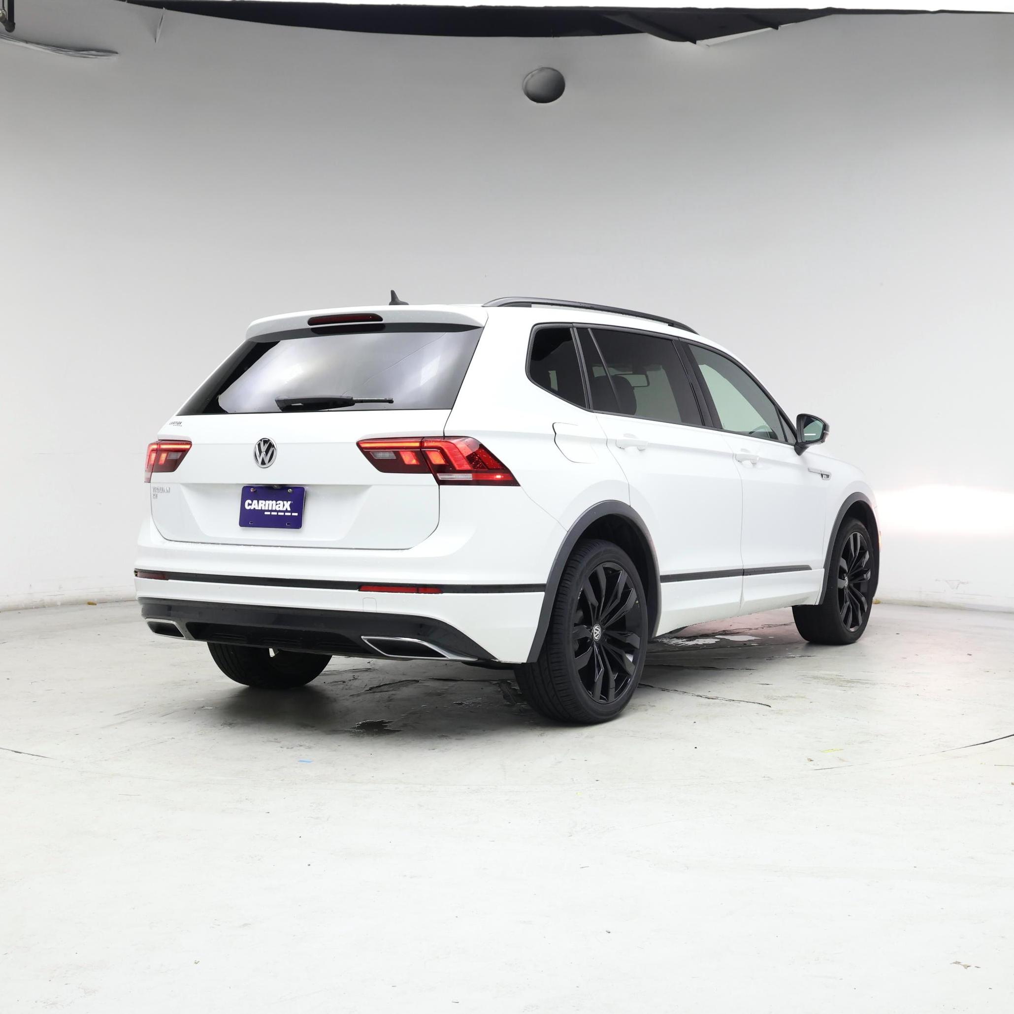 Thumbnail: 2020 Volkswagen Tiguan - 8