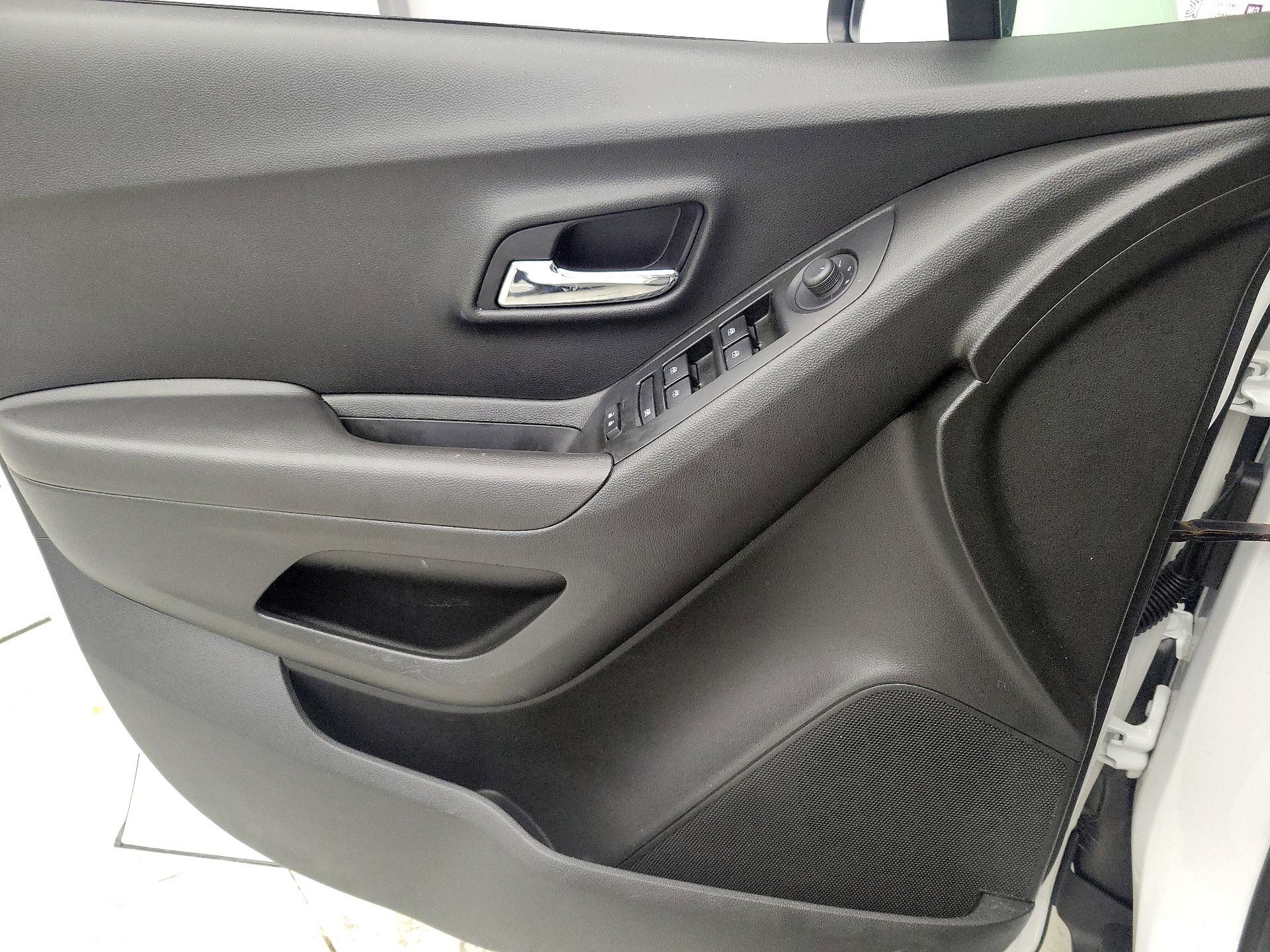 Thumbnail: 2020 Chevrolet Trax - 12