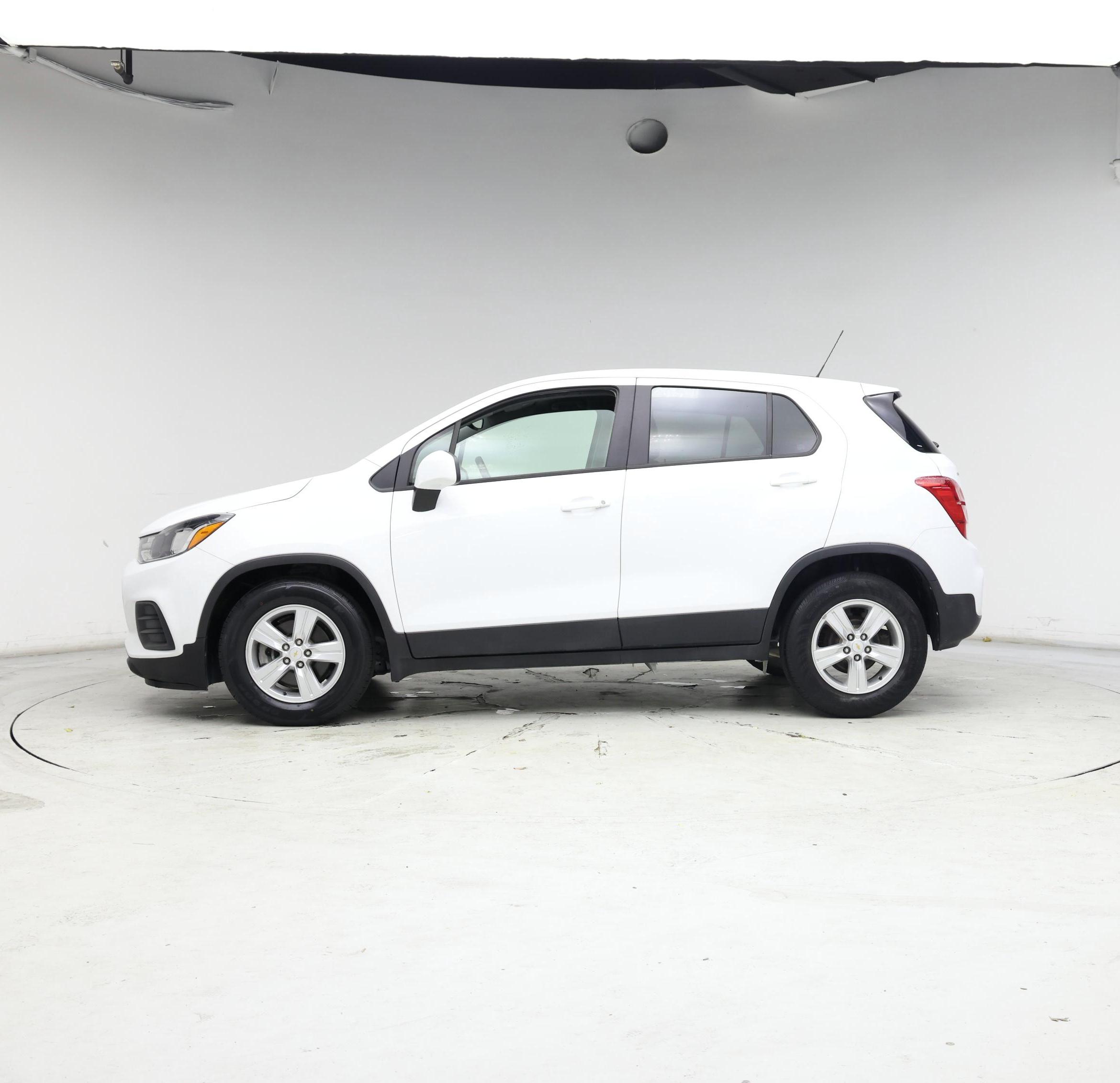 Thumbnail: 2020 Chevrolet Trax - 3