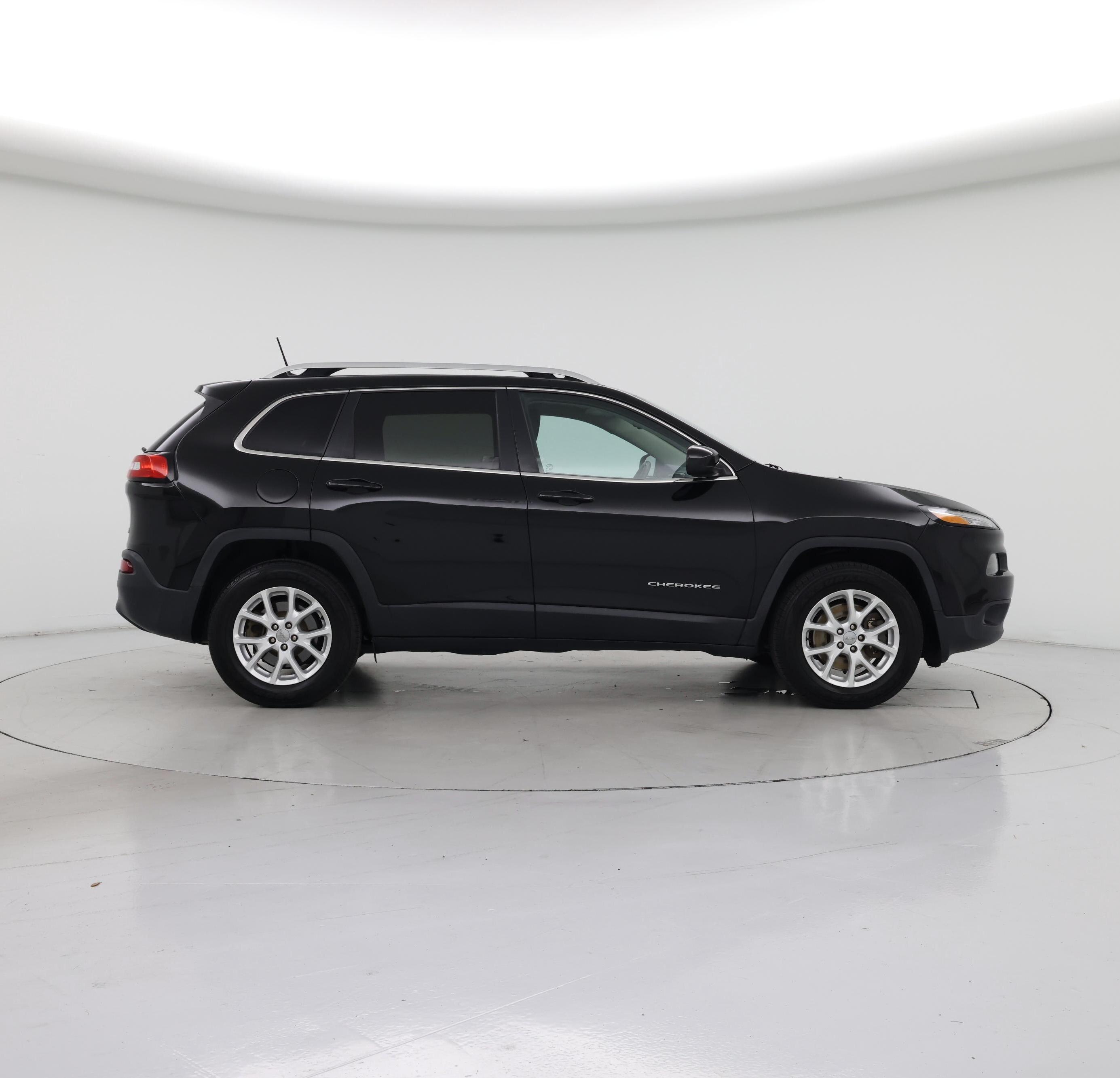 Thumbnail: 2017 Jeep Cherokee - 7