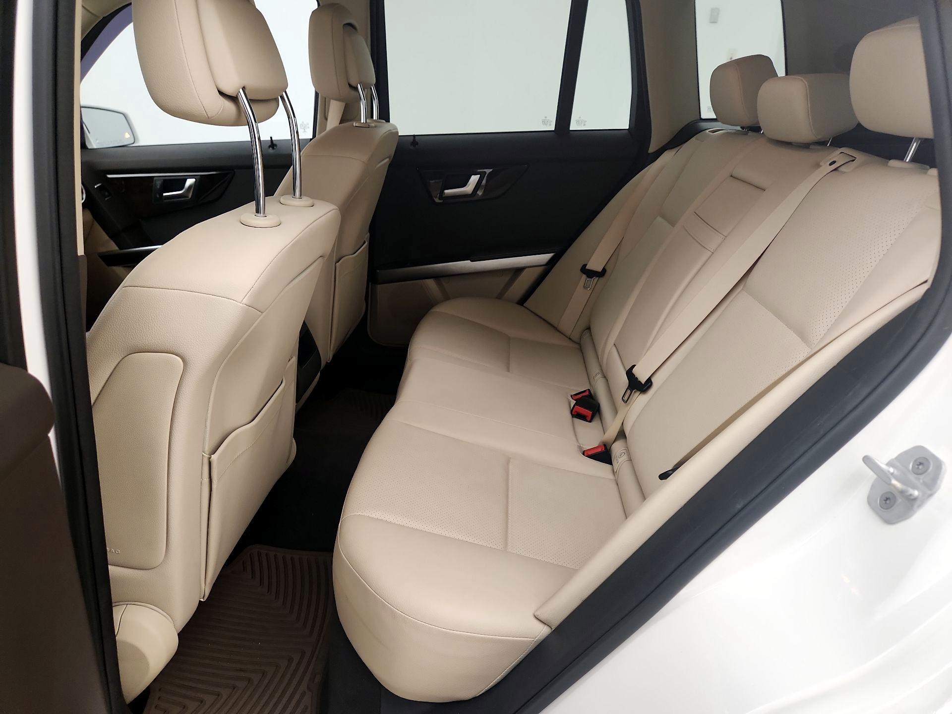 Thumbnail: 2015 Mercedes-Benz GLK - 18
