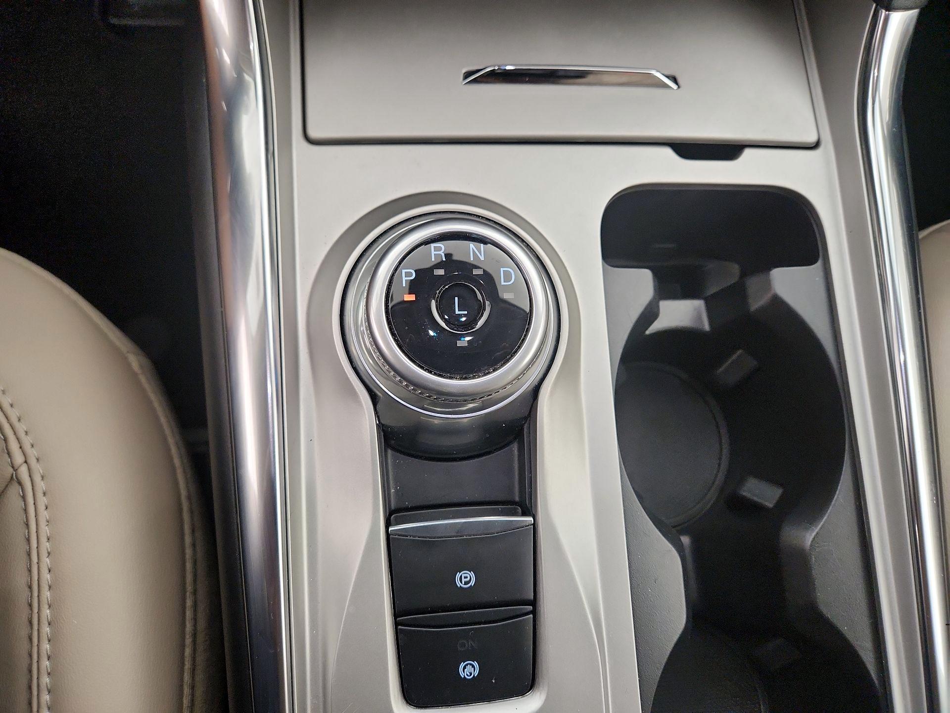 Thumbnail: 2022 Ford Explorer - 17