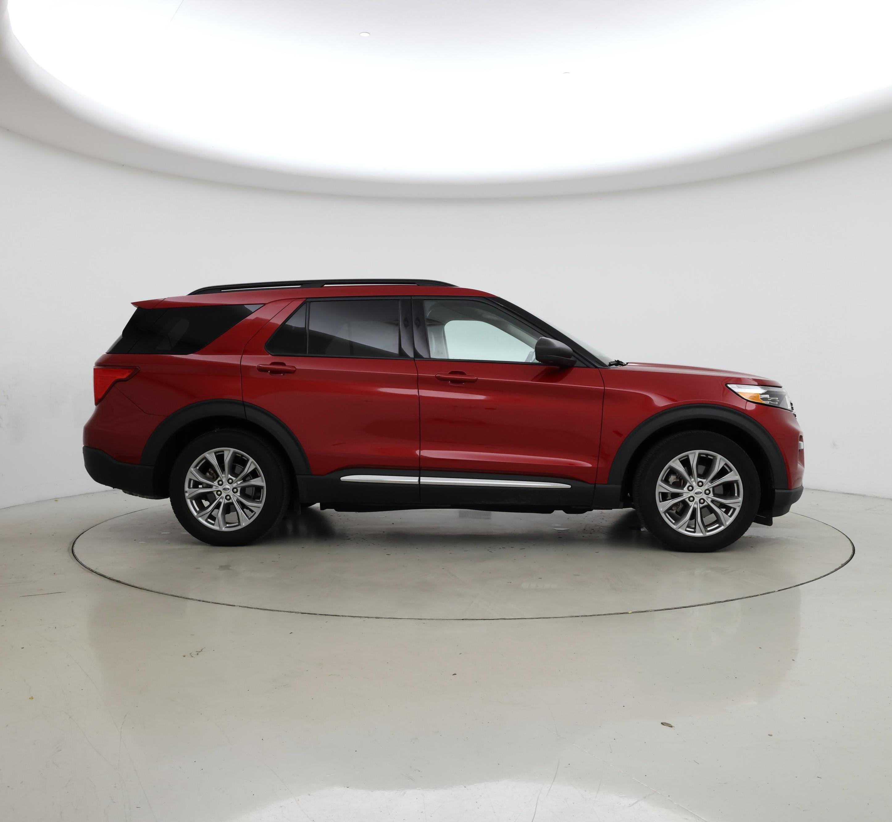 Thumbnail: 2022 Ford Explorer - 7